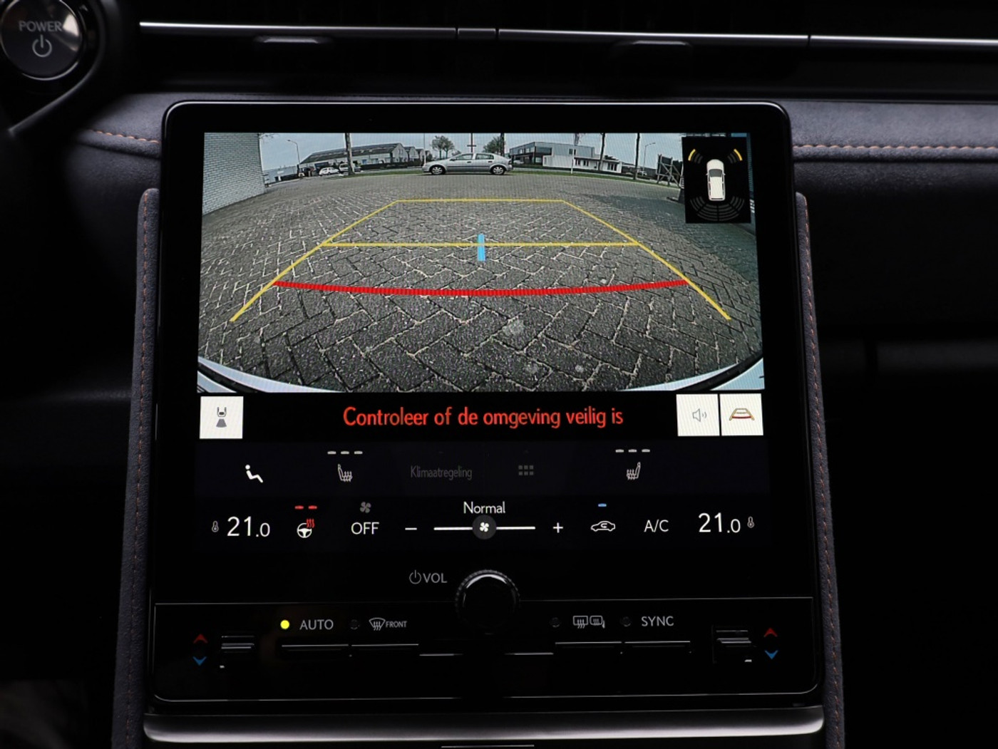 Foto van Lexus LBX