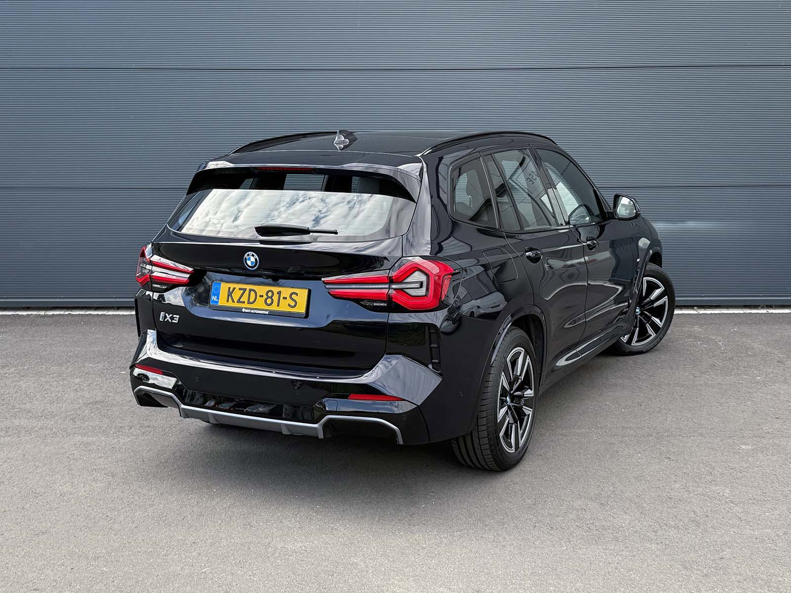 Foto van BMW Ix3