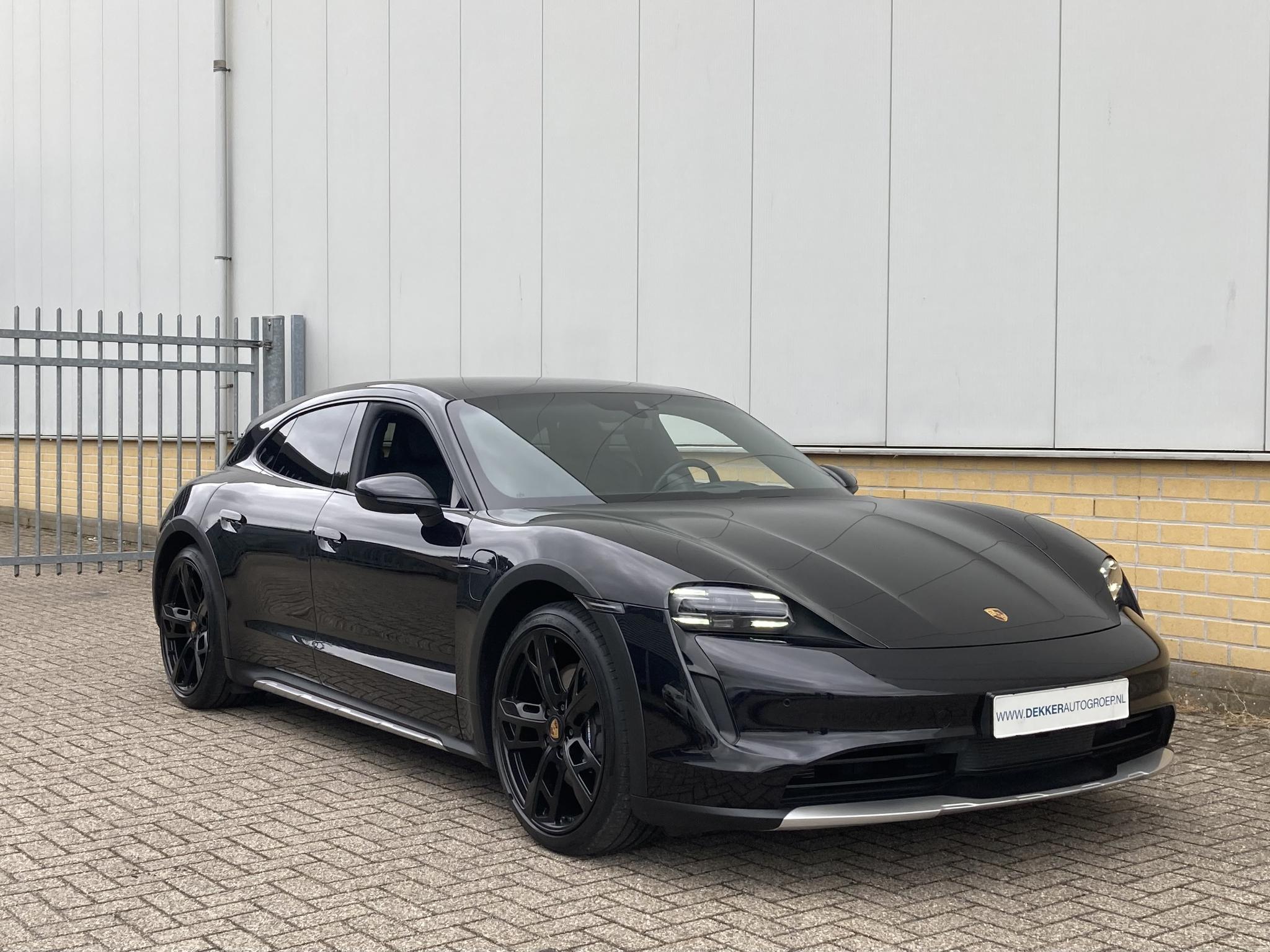 Foto van Porsche Taycan 4
