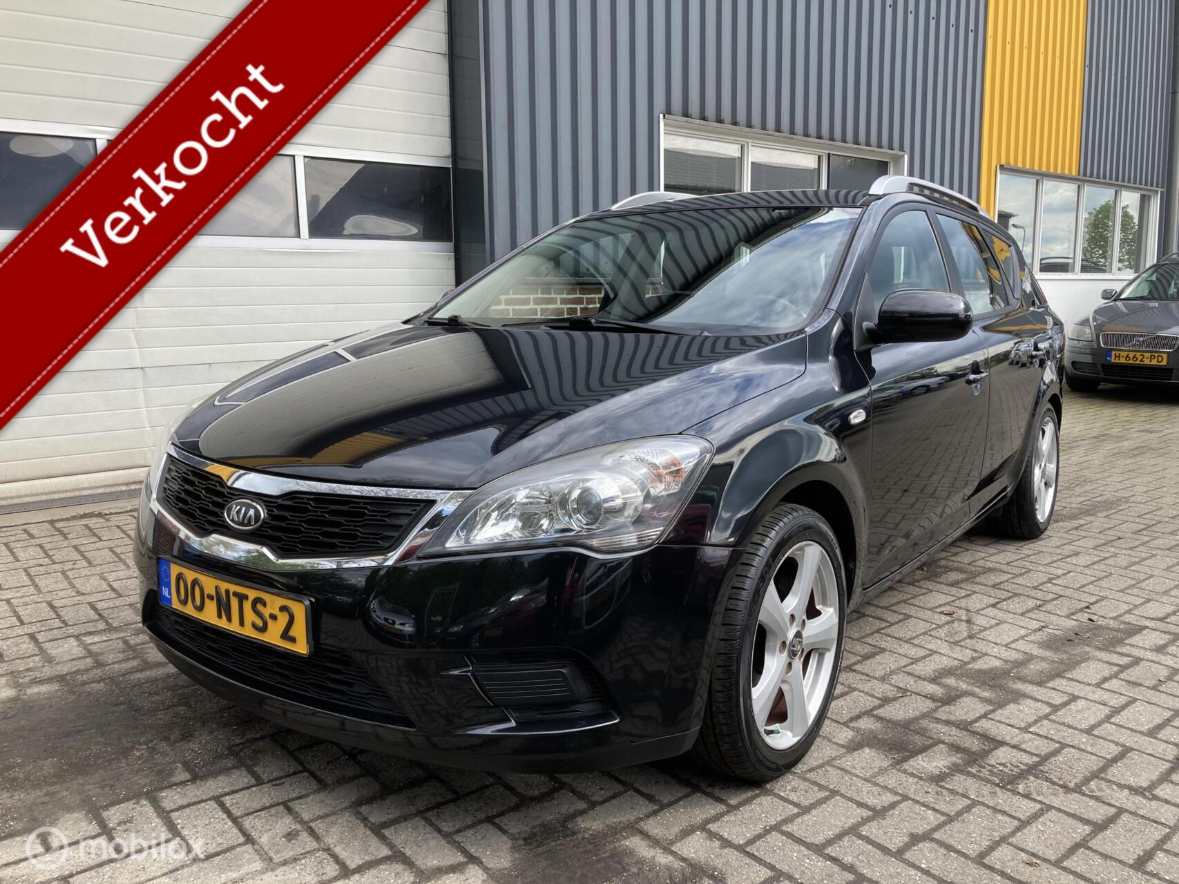 Kia Cee'd Sporty Wagon 1.6 CVVT X-tra 2010 - voorkant