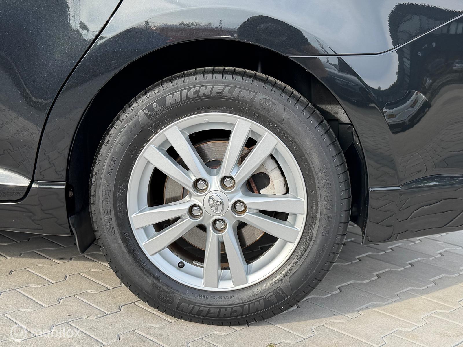 Foto van Toyota Toyota Avensis