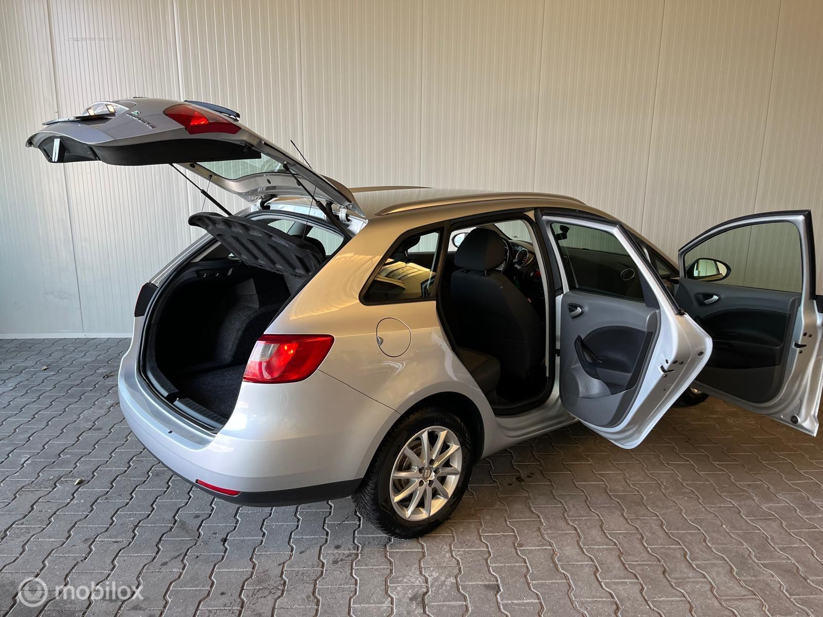 Foto van Seat Ibiza ST