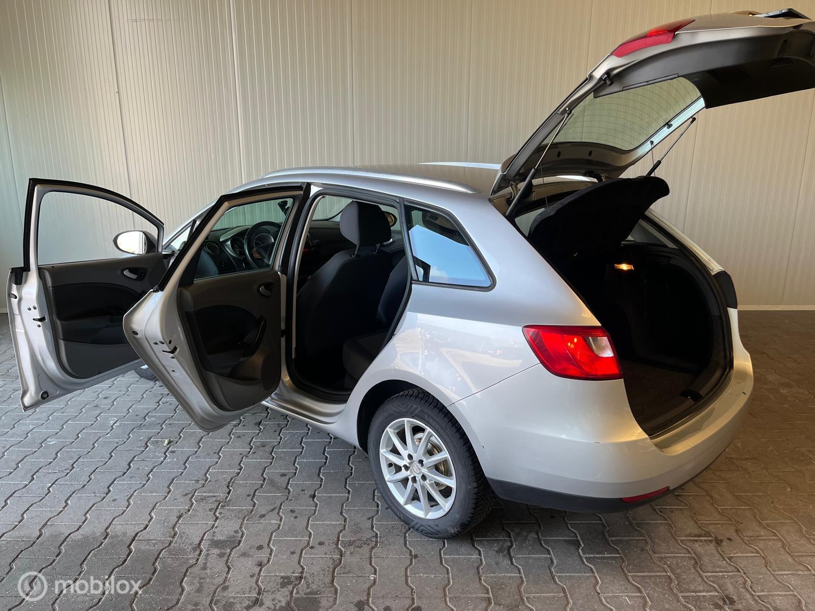 Foto van Seat Ibiza ST