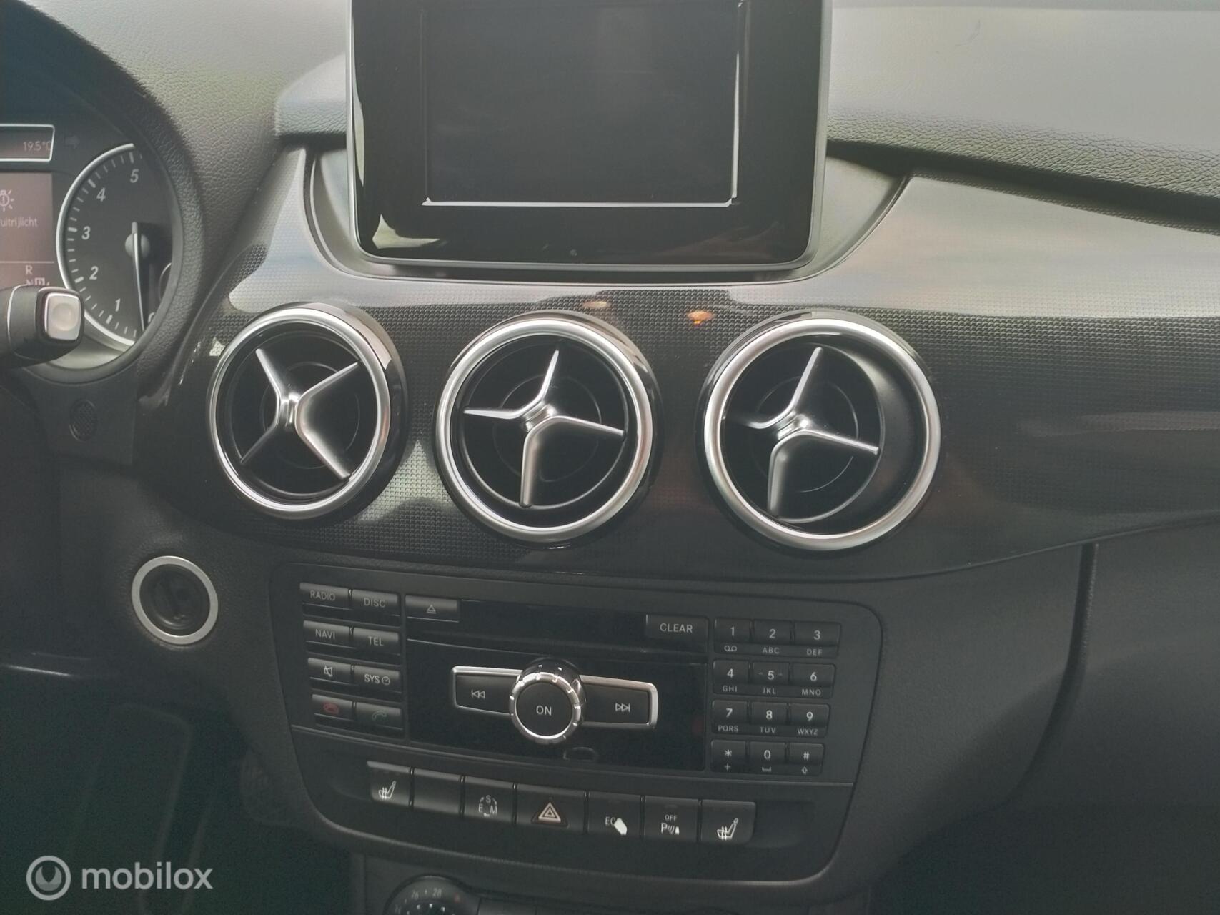 Foto van Mercedes-Benz B 180