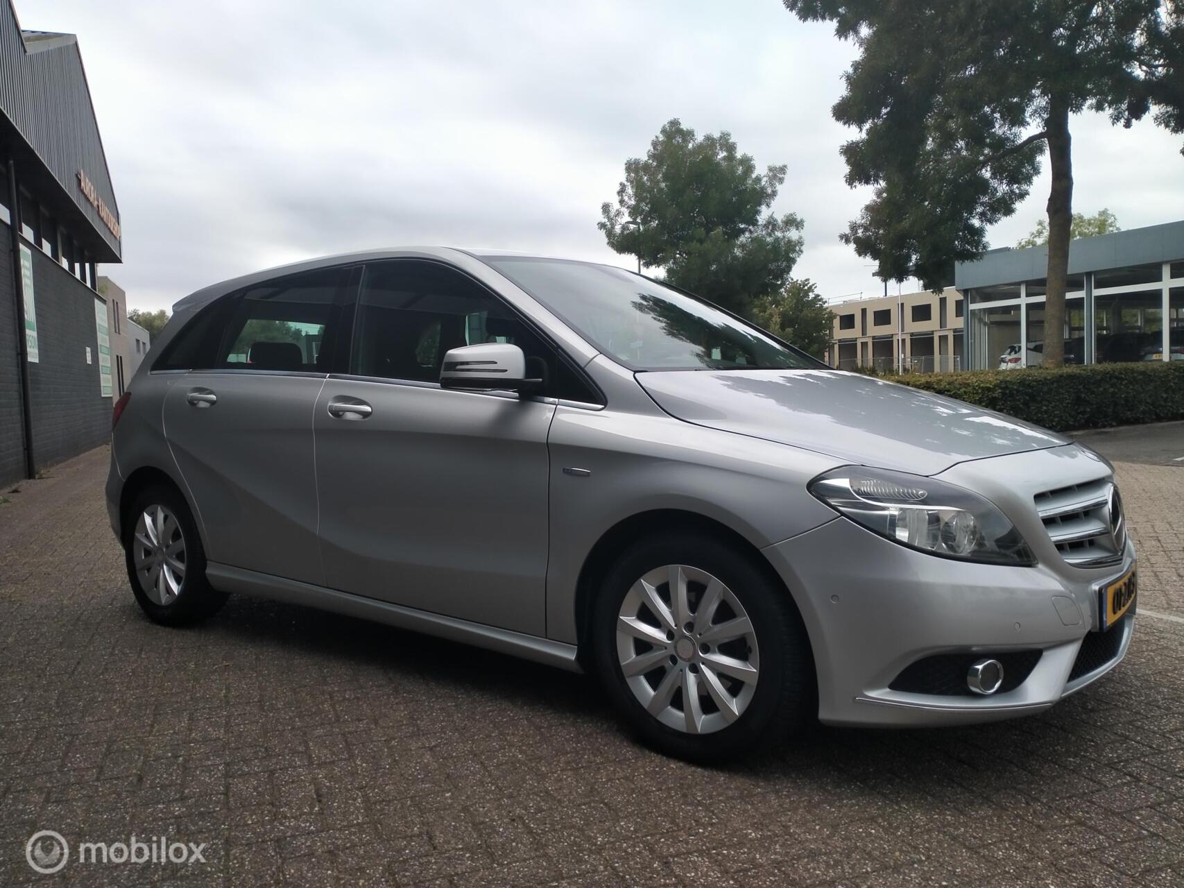 Foto van Mercedes-Benz B 180