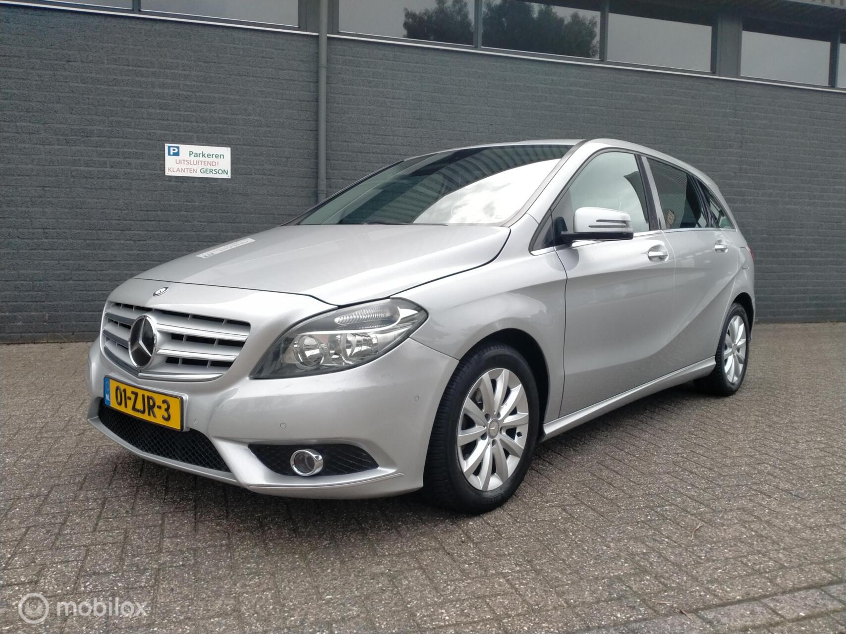 Mercedes-Benz B 180 Automaat/166.000Km/Facelift 2012 - voorkant