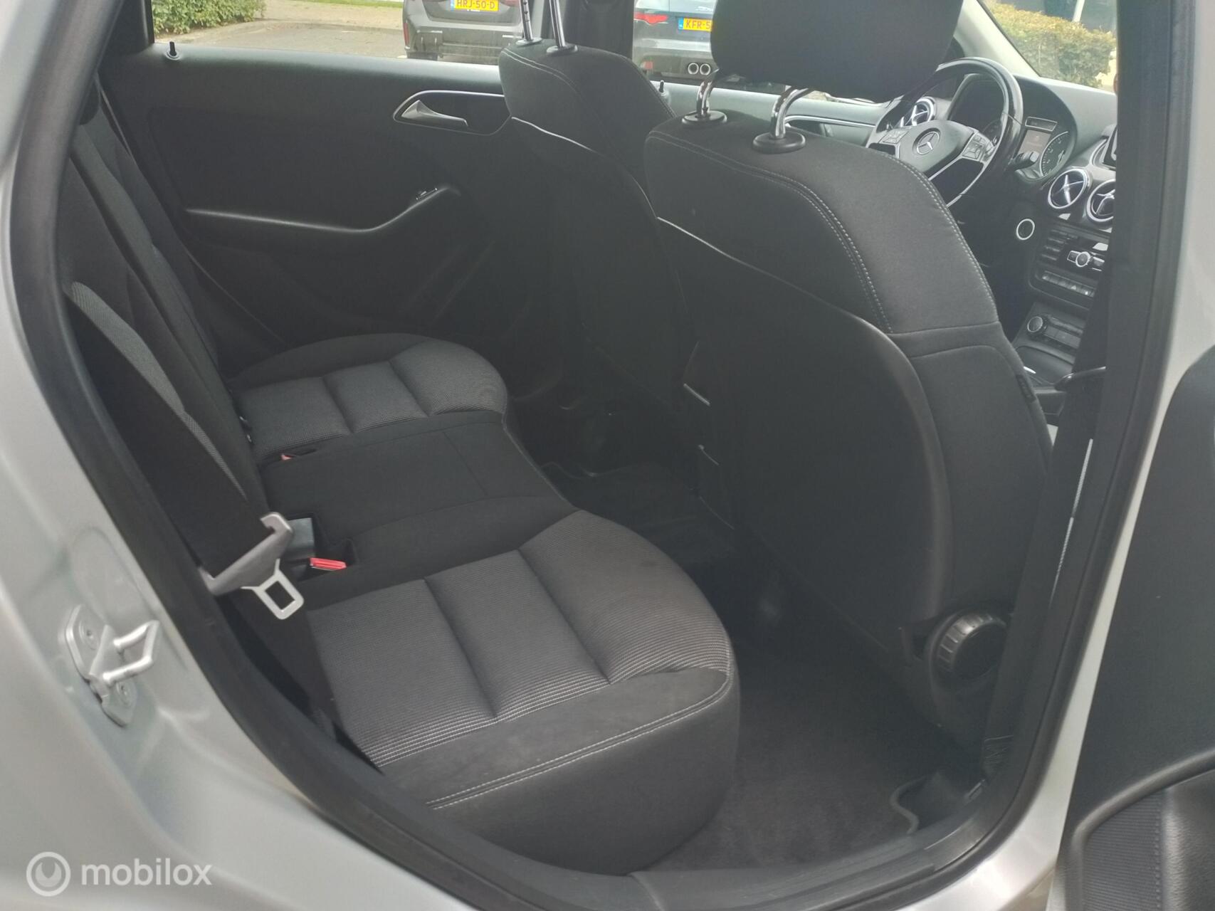 Foto van Mercedes-Benz B 180