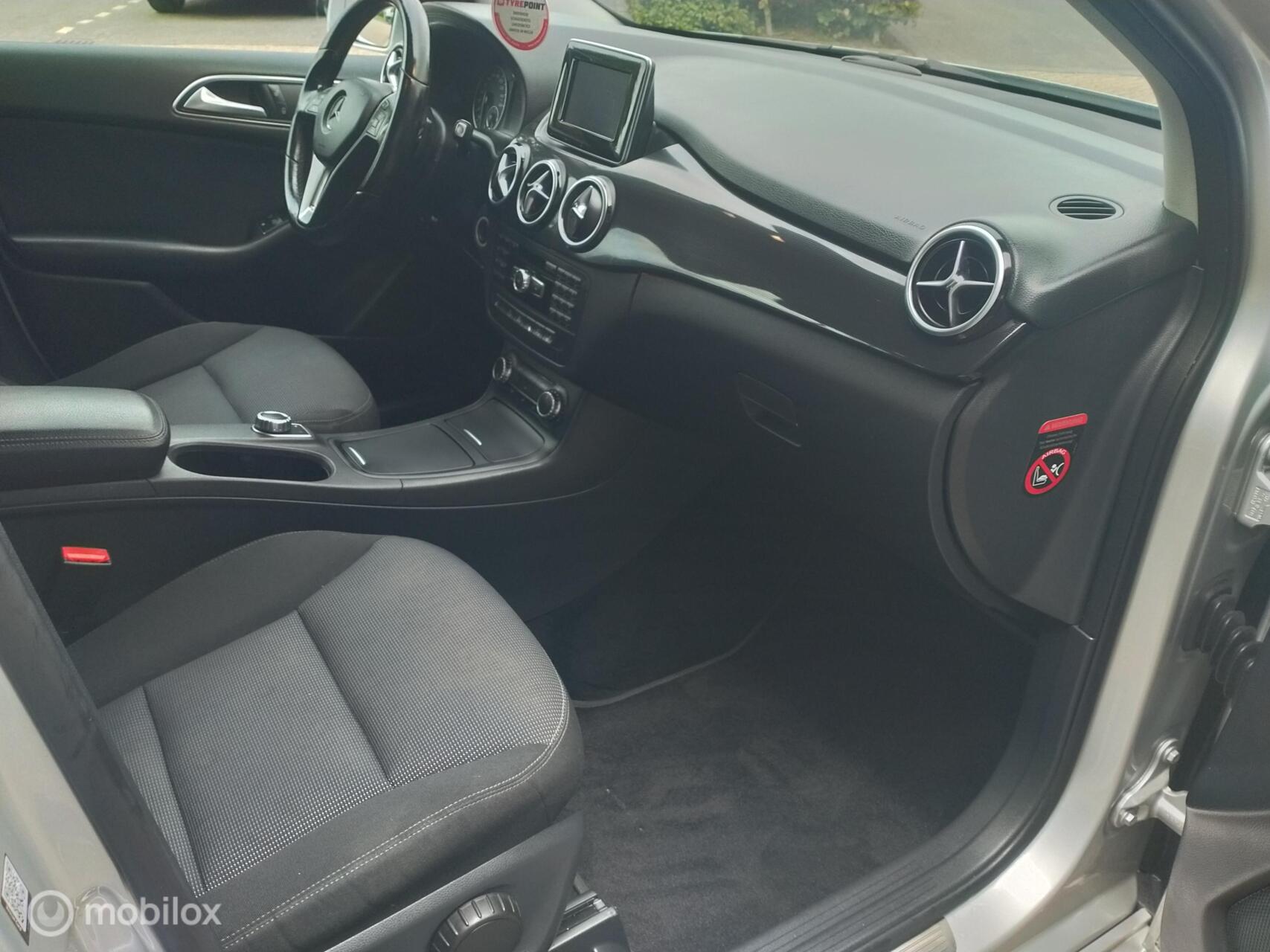Foto van Mercedes-Benz B 180
