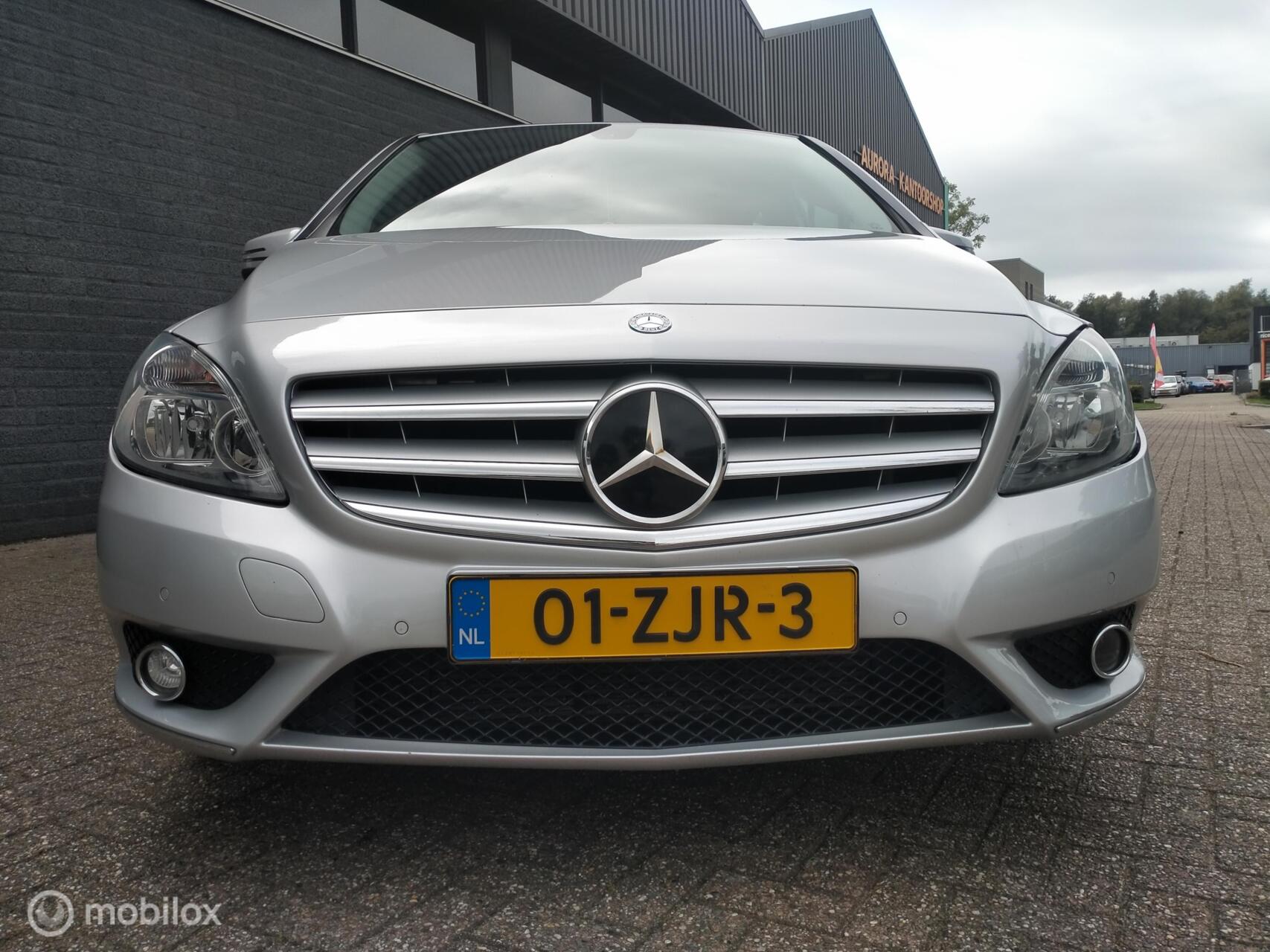 Foto van Mercedes-Benz B 180