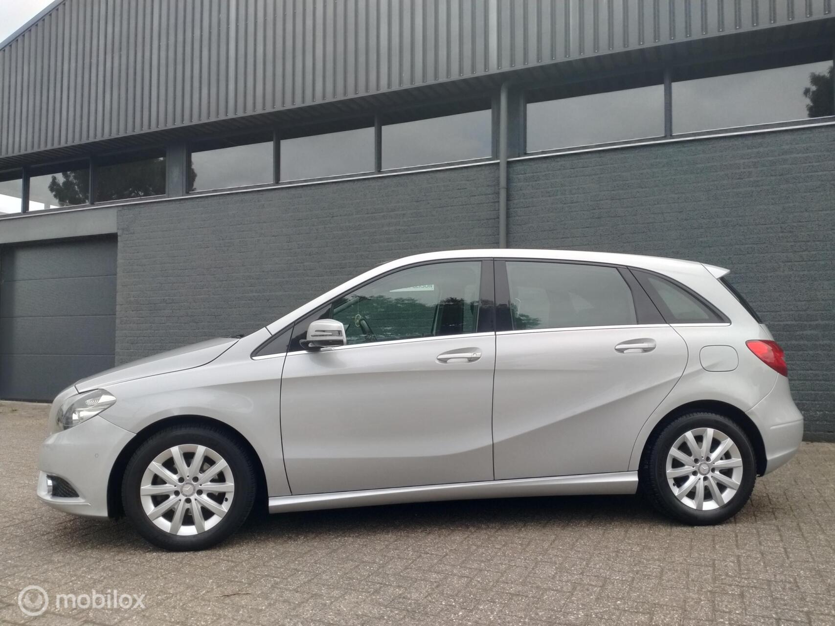 Foto van Mercedes-Benz B 180