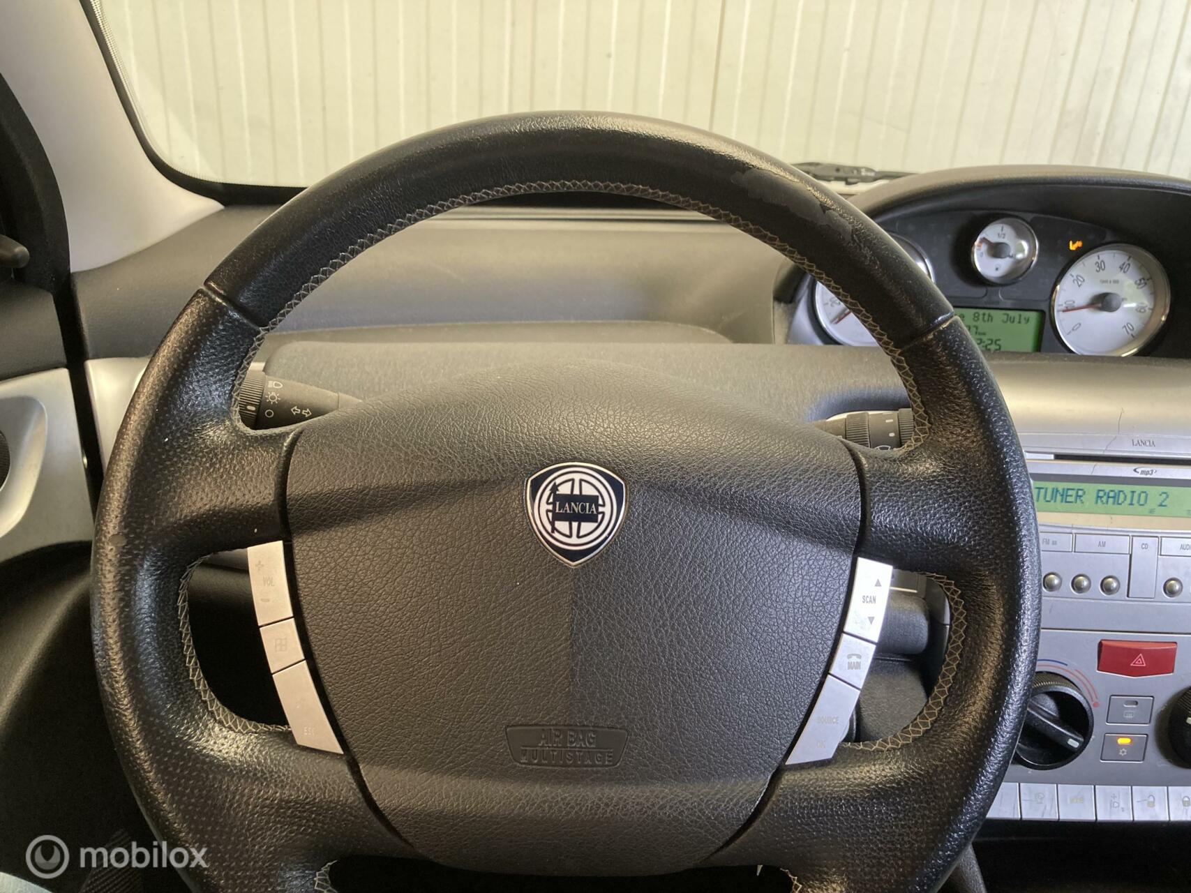 Foto van Lancia Ypsilon
