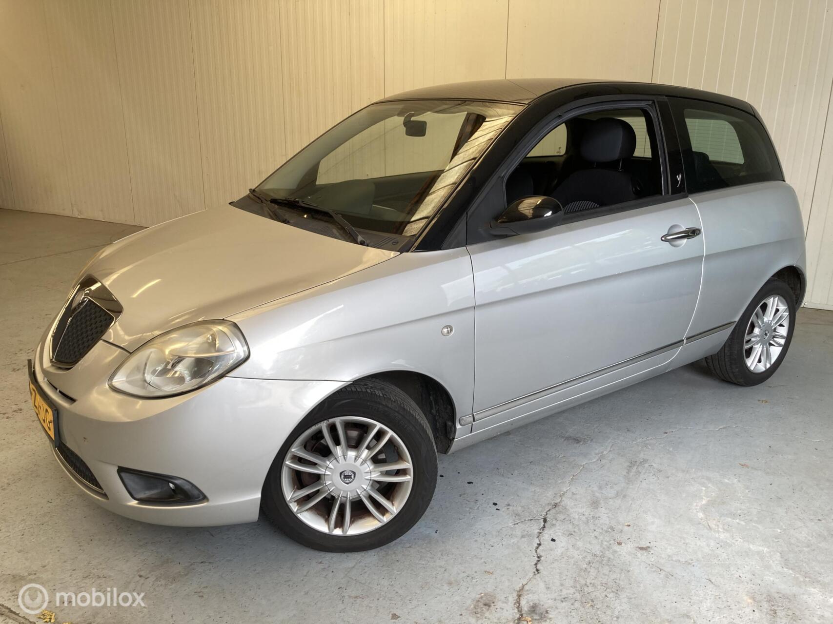 Foto van Lancia Ypsilon