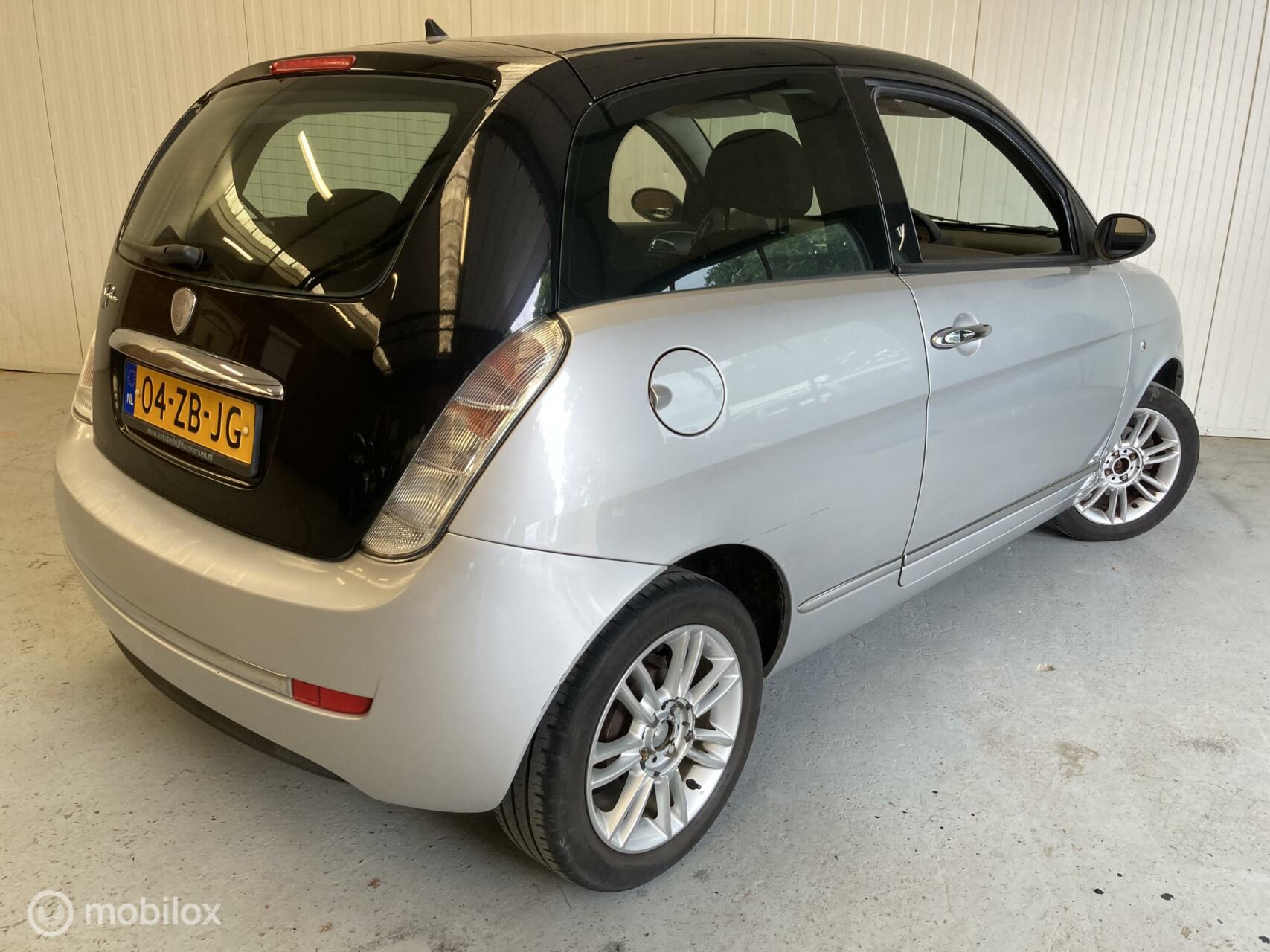 Foto van Lancia Ypsilon