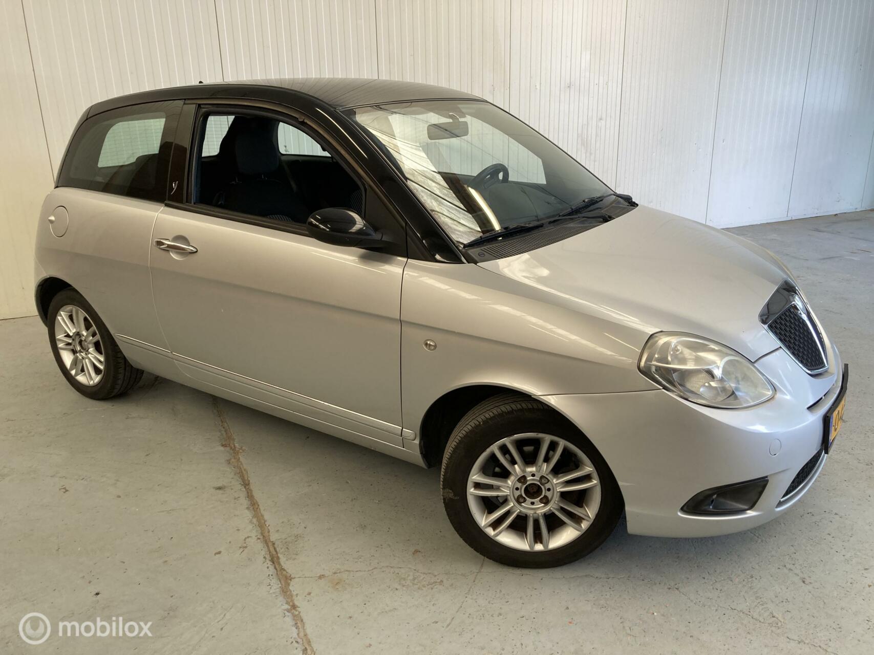 Foto van Lancia Ypsilon