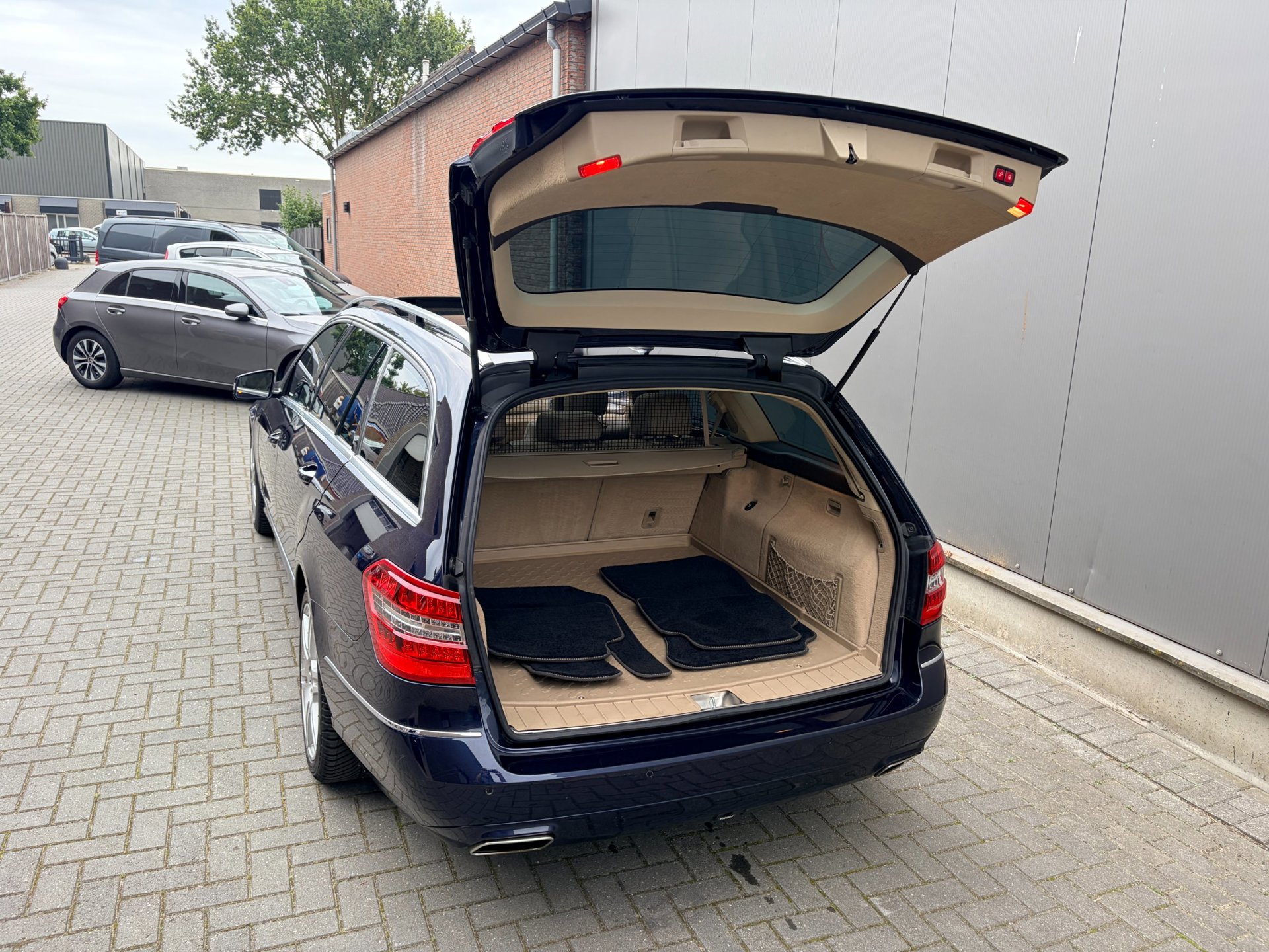 Foto van Mercedes-Benz E 500