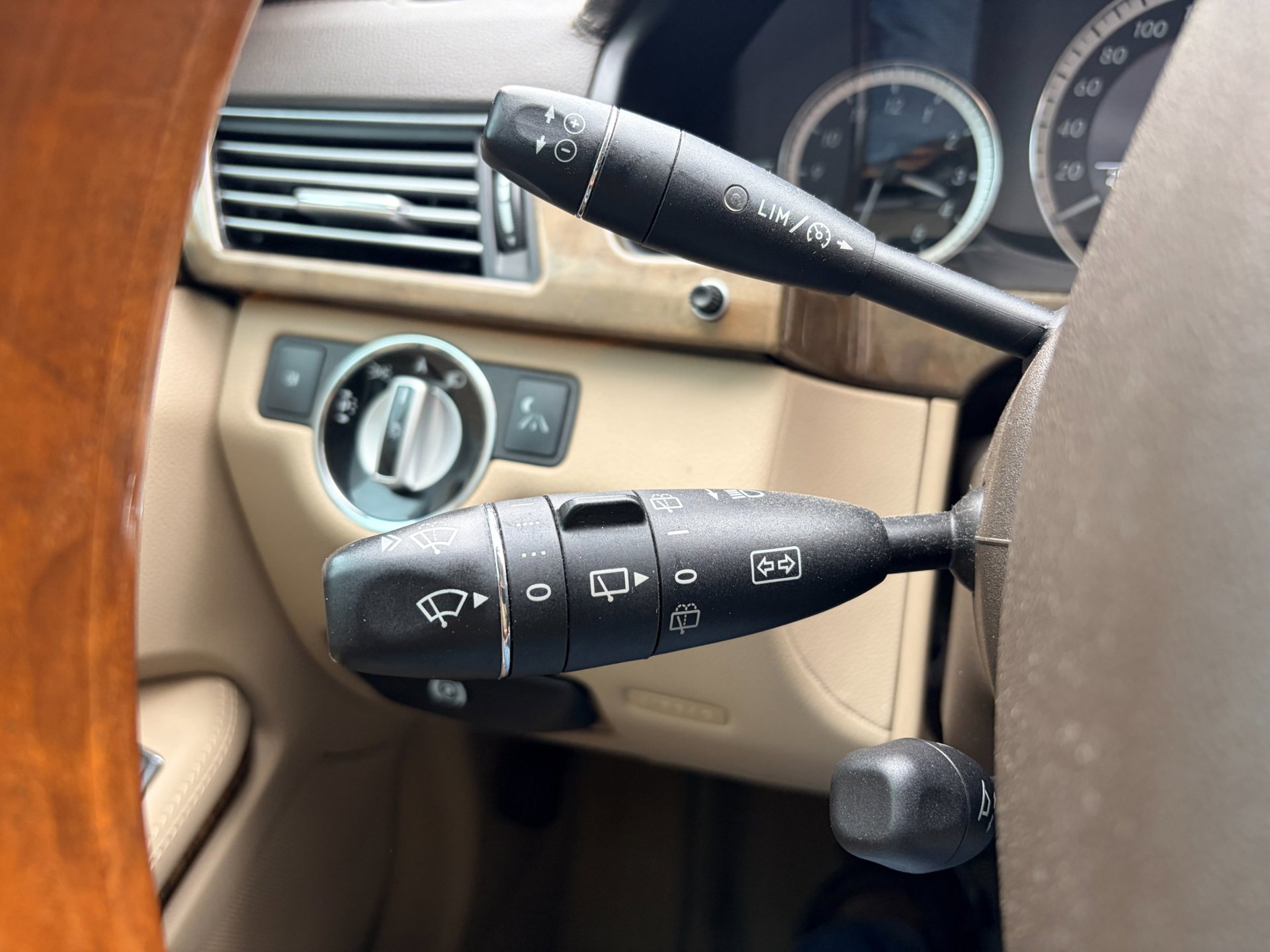 Foto van Mercedes-Benz E 500