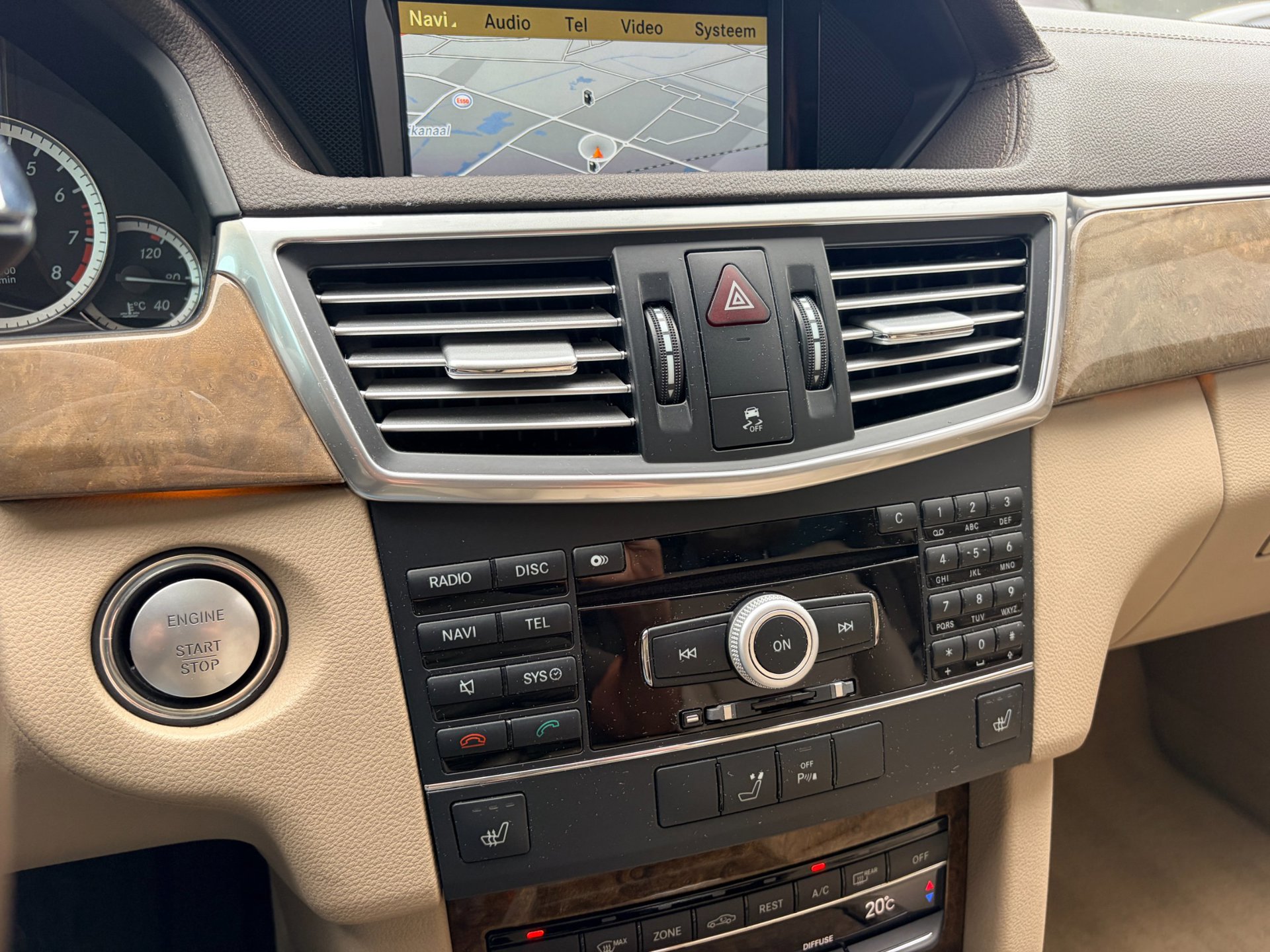 Foto van Mercedes-Benz E 500