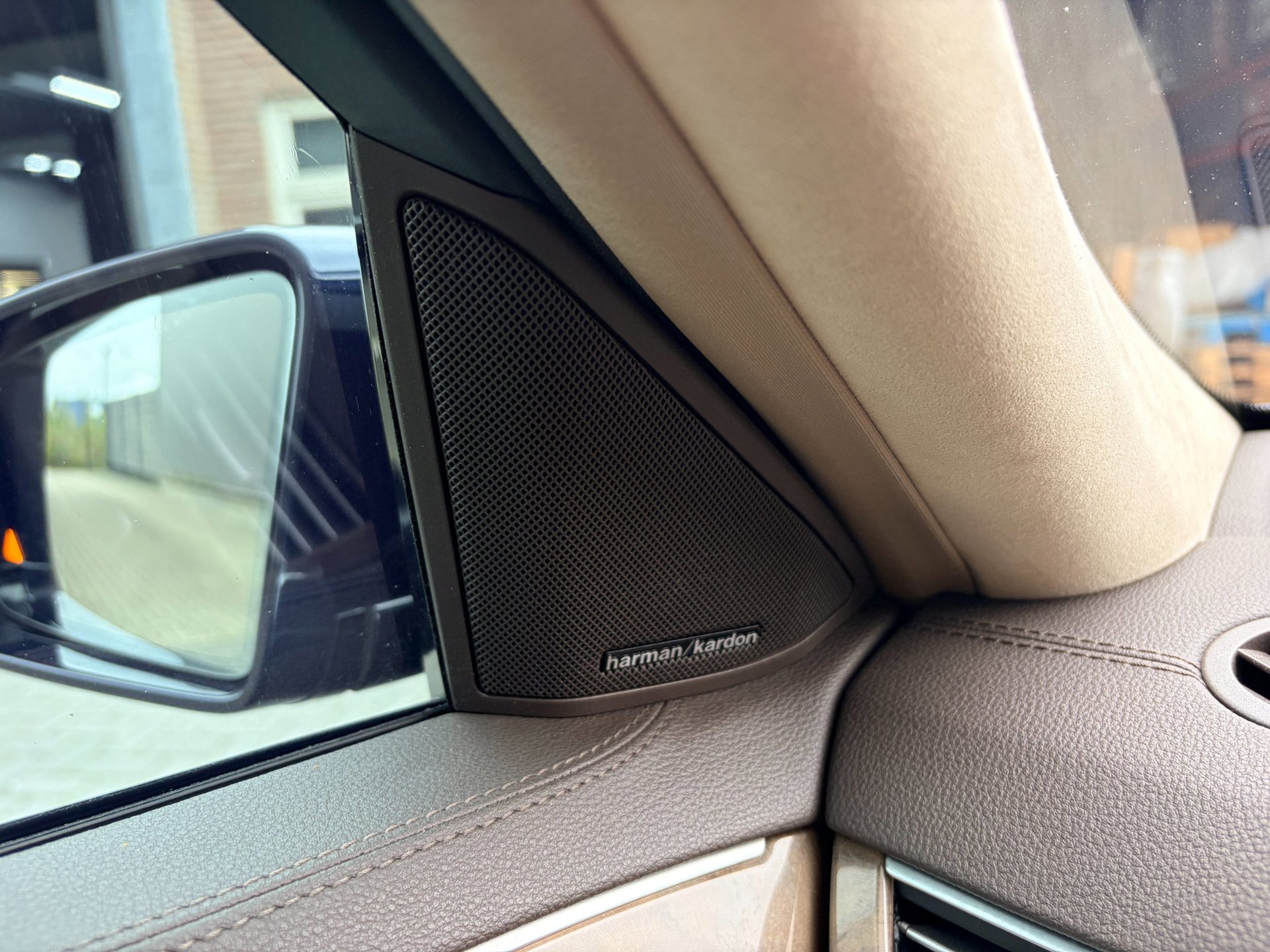 Foto van Mercedes-Benz E 500
