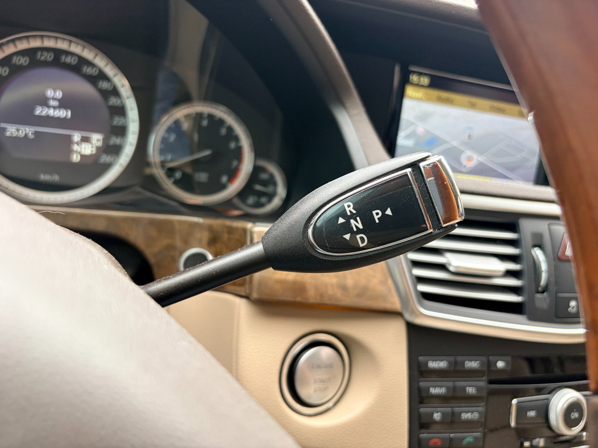 Foto van Mercedes-Benz E 500