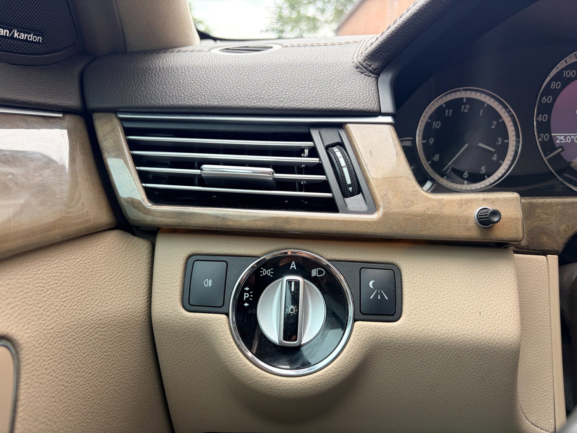 Foto van Mercedes-Benz E 500