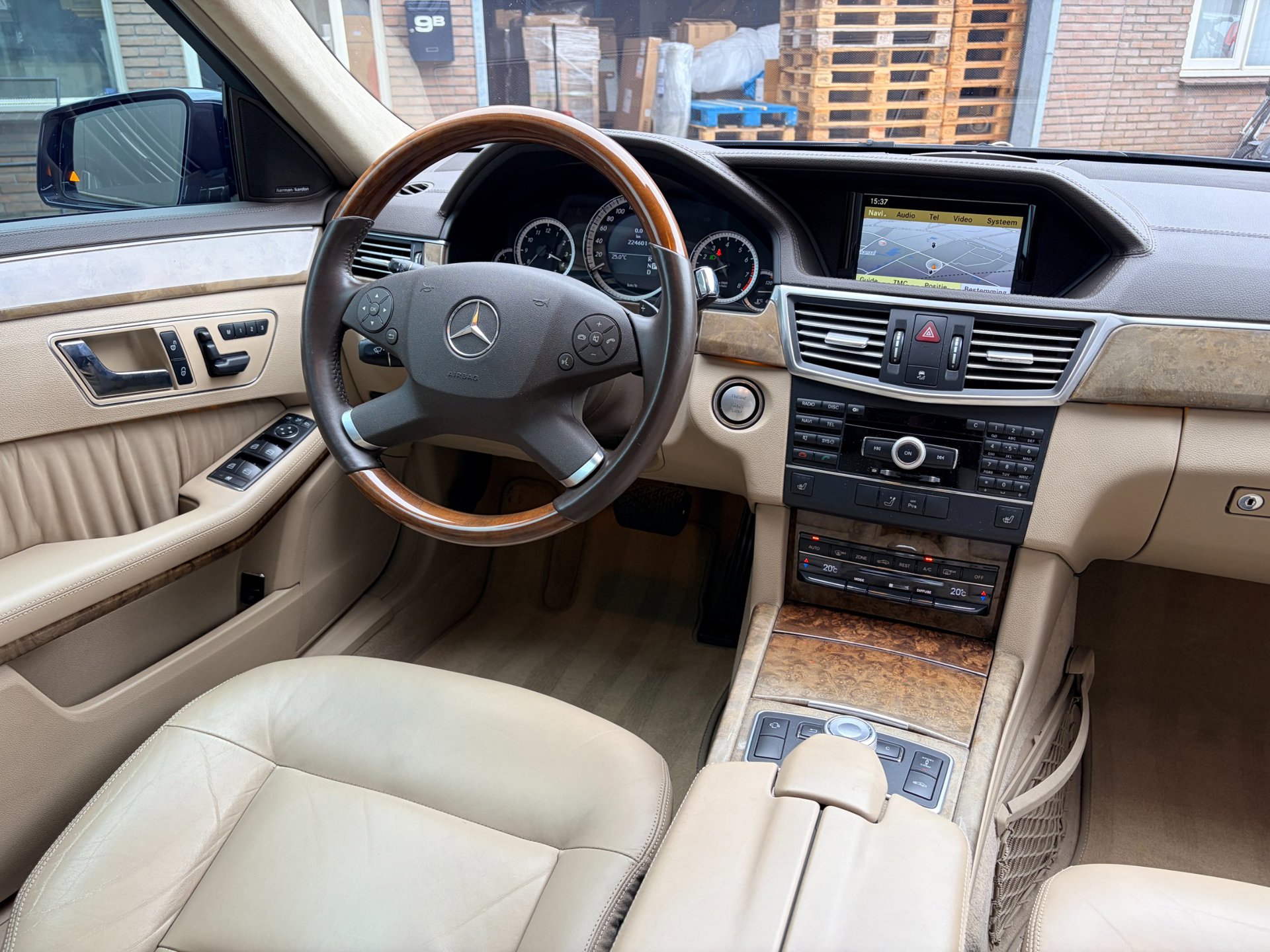Foto van Mercedes-Benz E 500