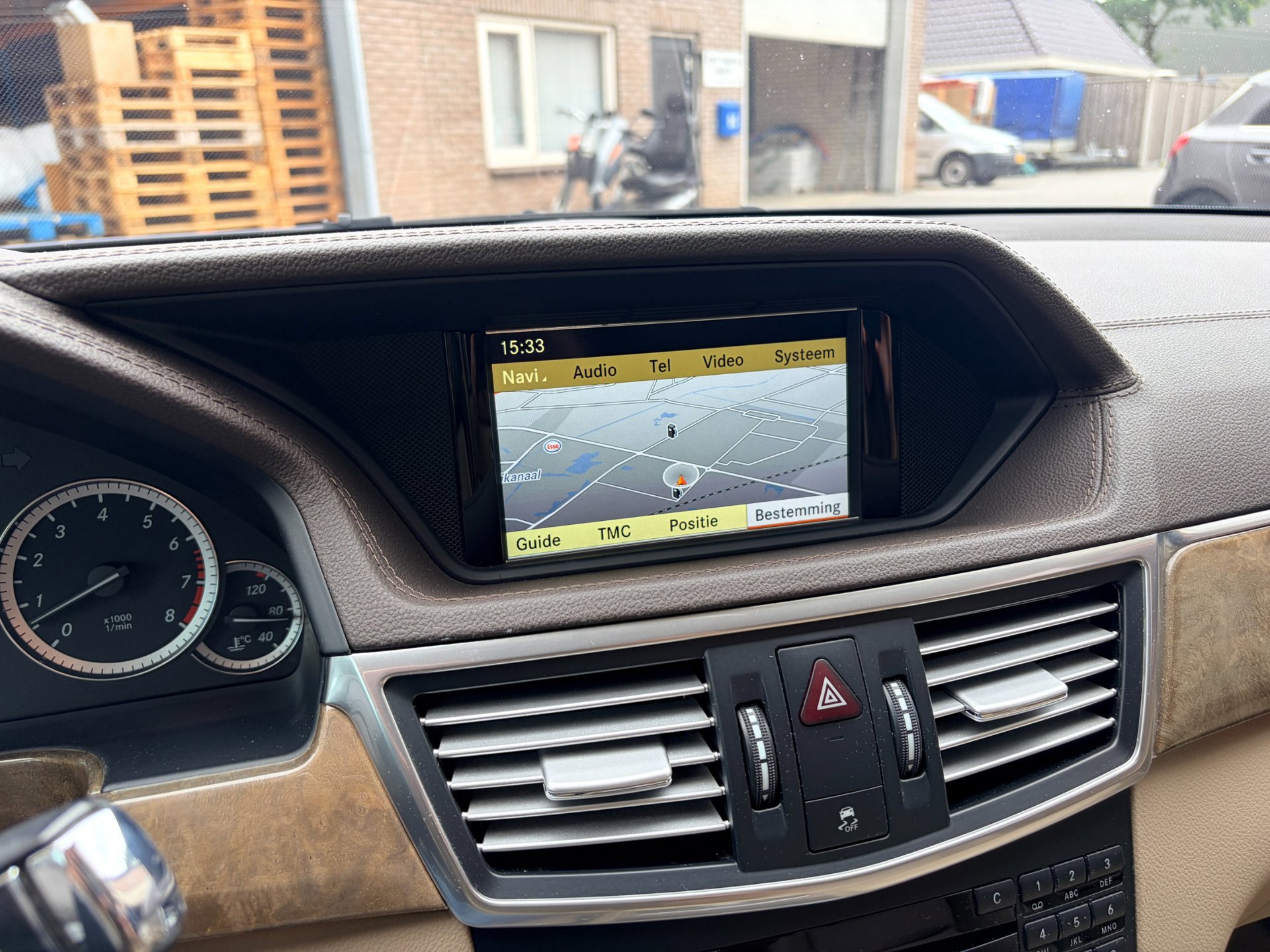 Foto van Mercedes-Benz E 500