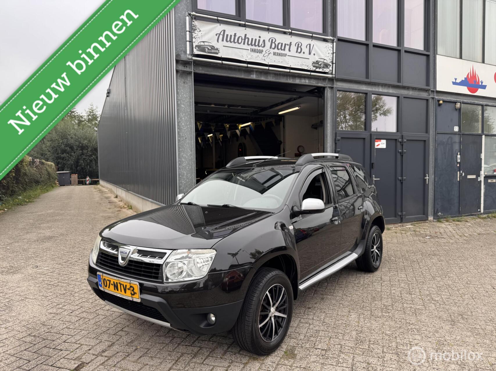 Dacia Duster 1.6 Ambiance 2wd Airco! Trekhaak! Nieuwe APK! NAP Logisch! 2010 - voorkant