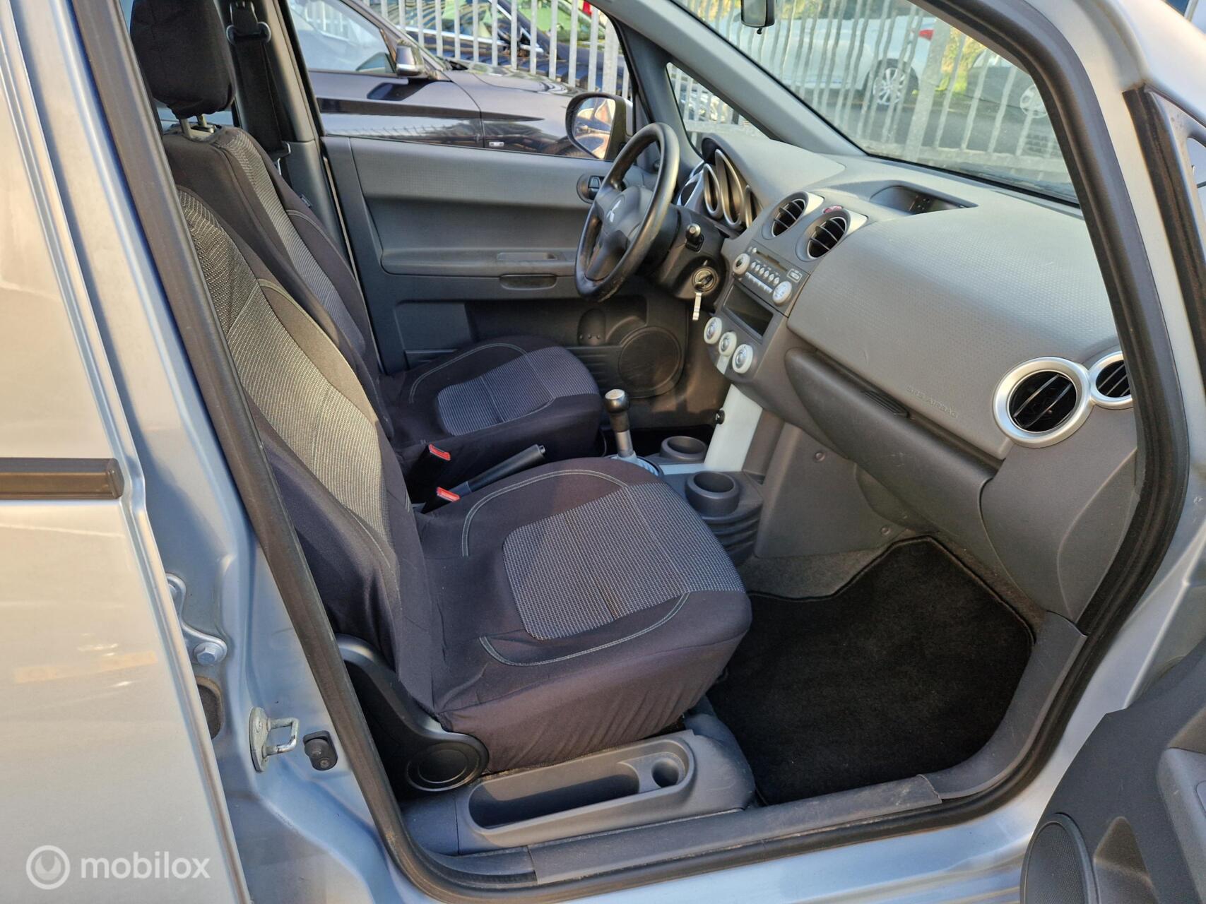 Foto van Mitsubishi Mitsubishi Colt