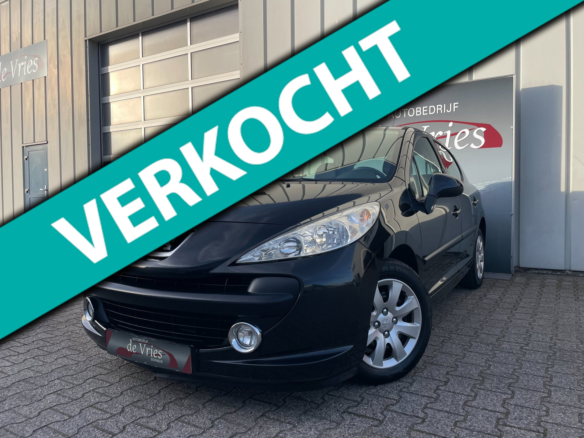 Peugeot 207 1.4 VTi Look 5 Deurs / AIRCO / NWE APK / 2009 - voorkant