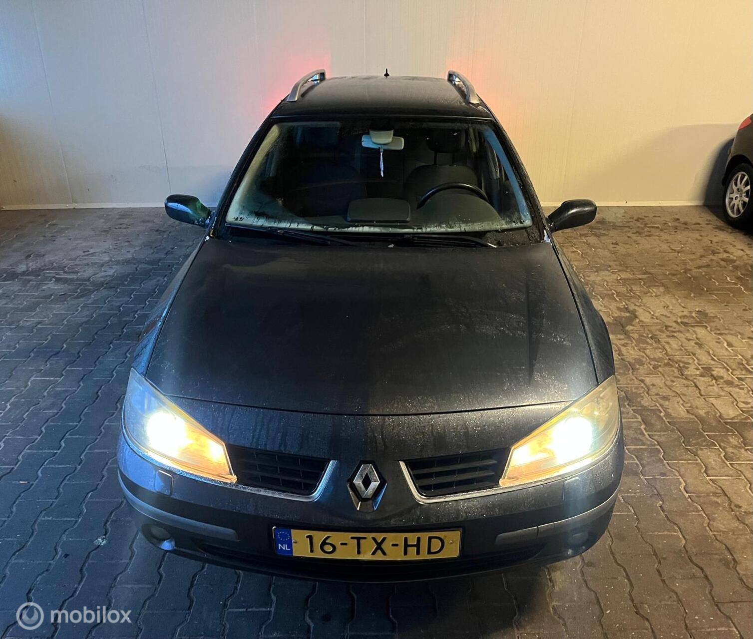 Foto van Renault Laguna Grand Tour