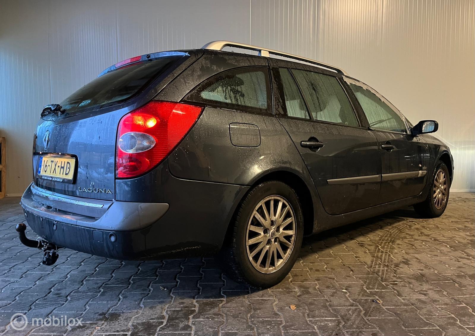 Foto van Renault Laguna Grand Tour