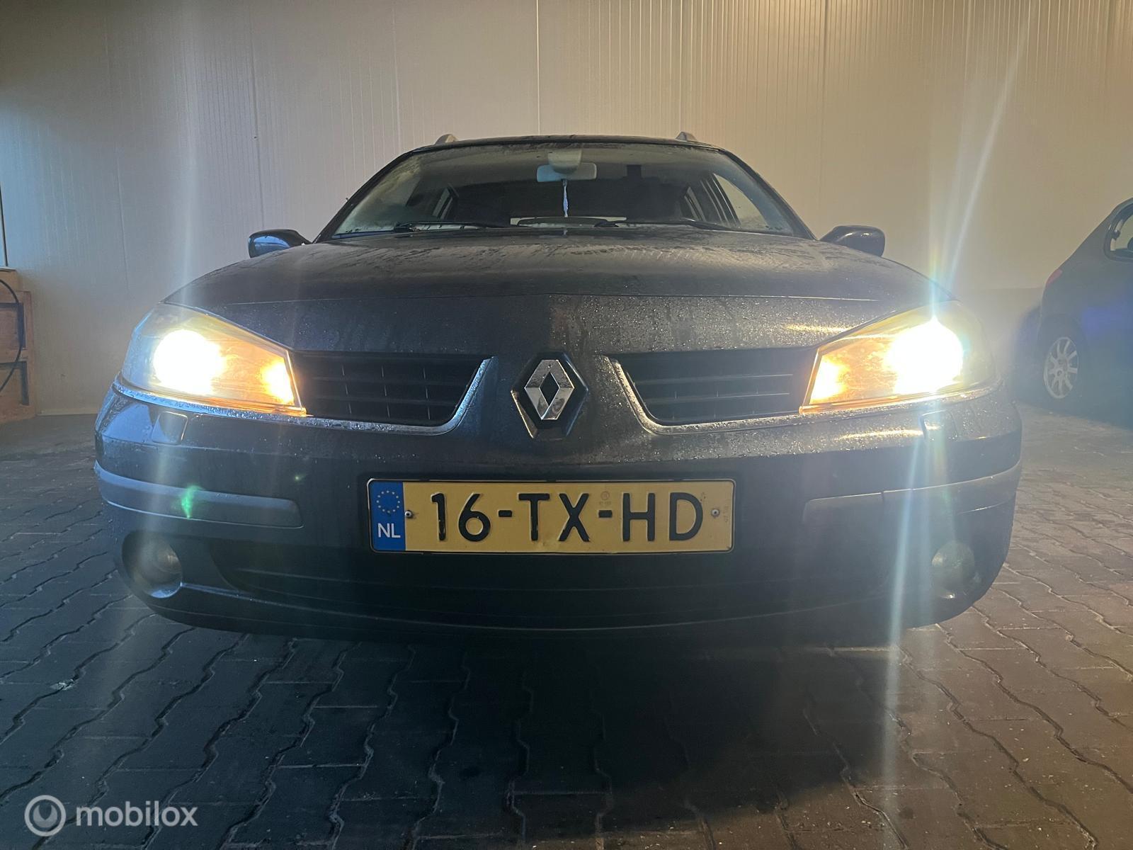 Foto van Renault Laguna Grand Tour