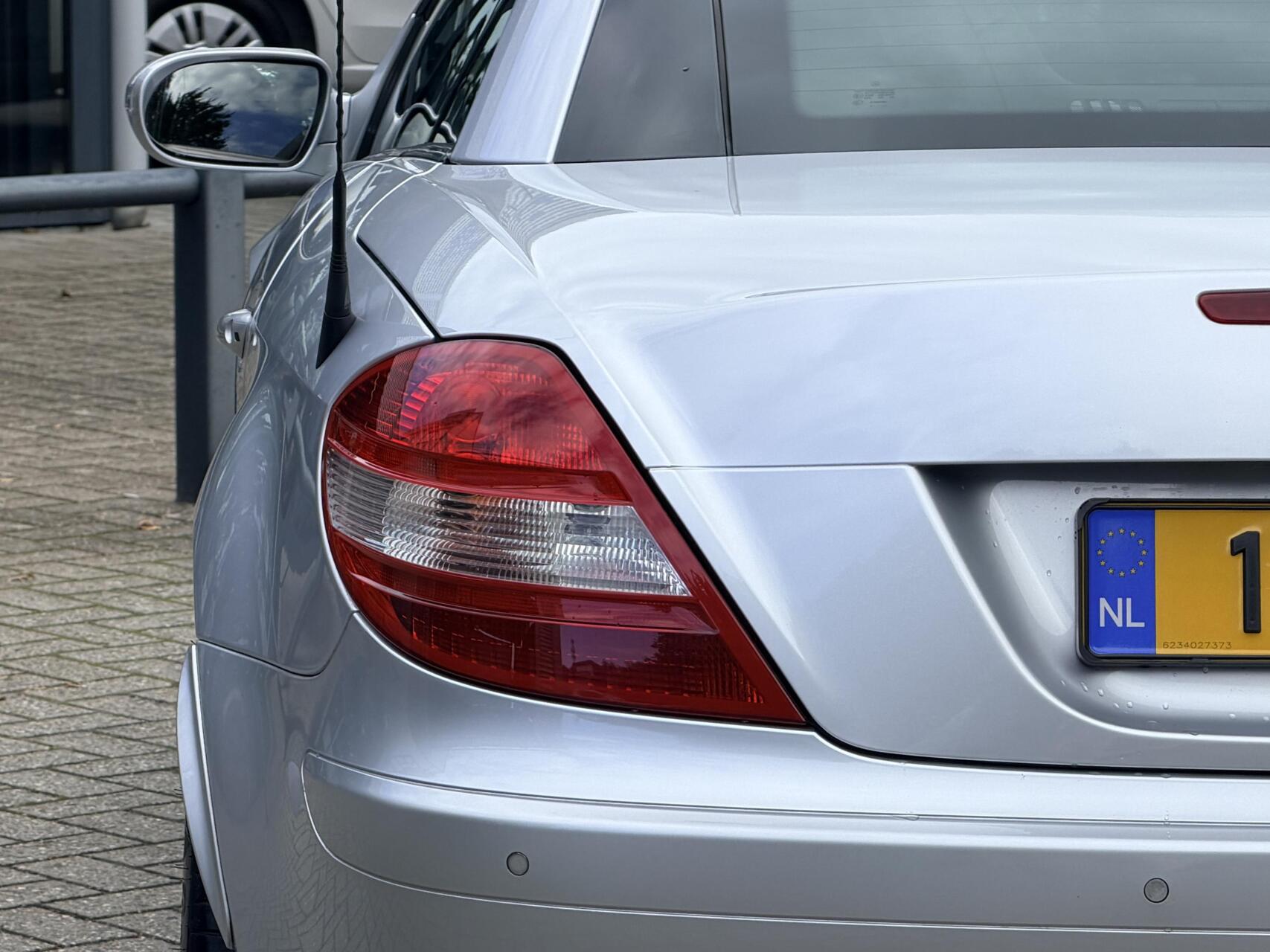 Foto van Mercedes-Benz SLK 200 Kompressor