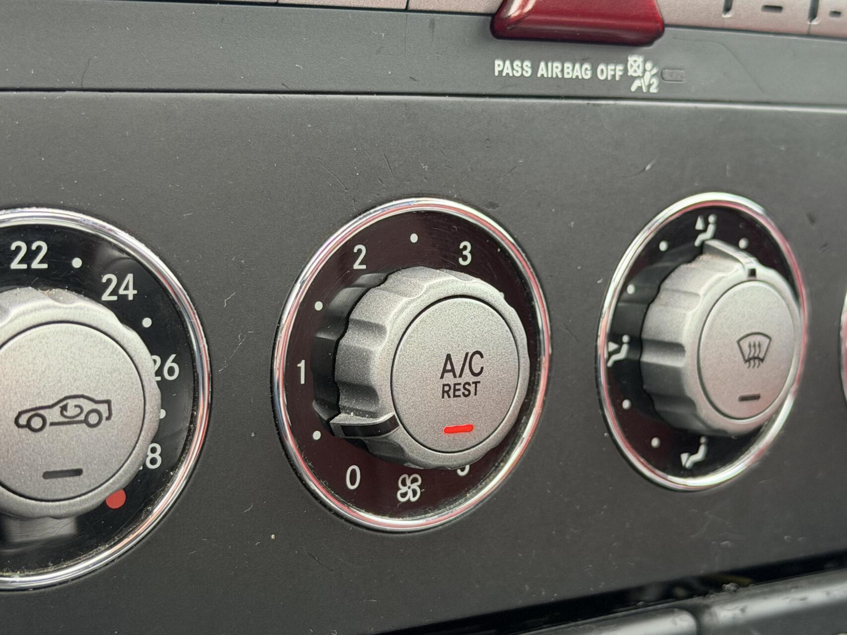 Foto van Mercedes-Benz SLK 200 Kompressor