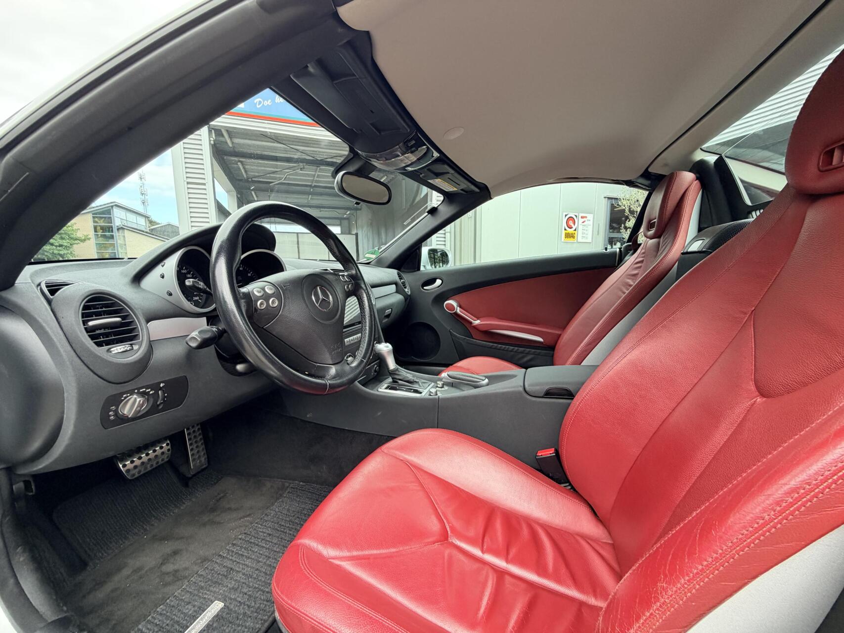 Foto van Mercedes-Benz SLK 200 Kompressor
