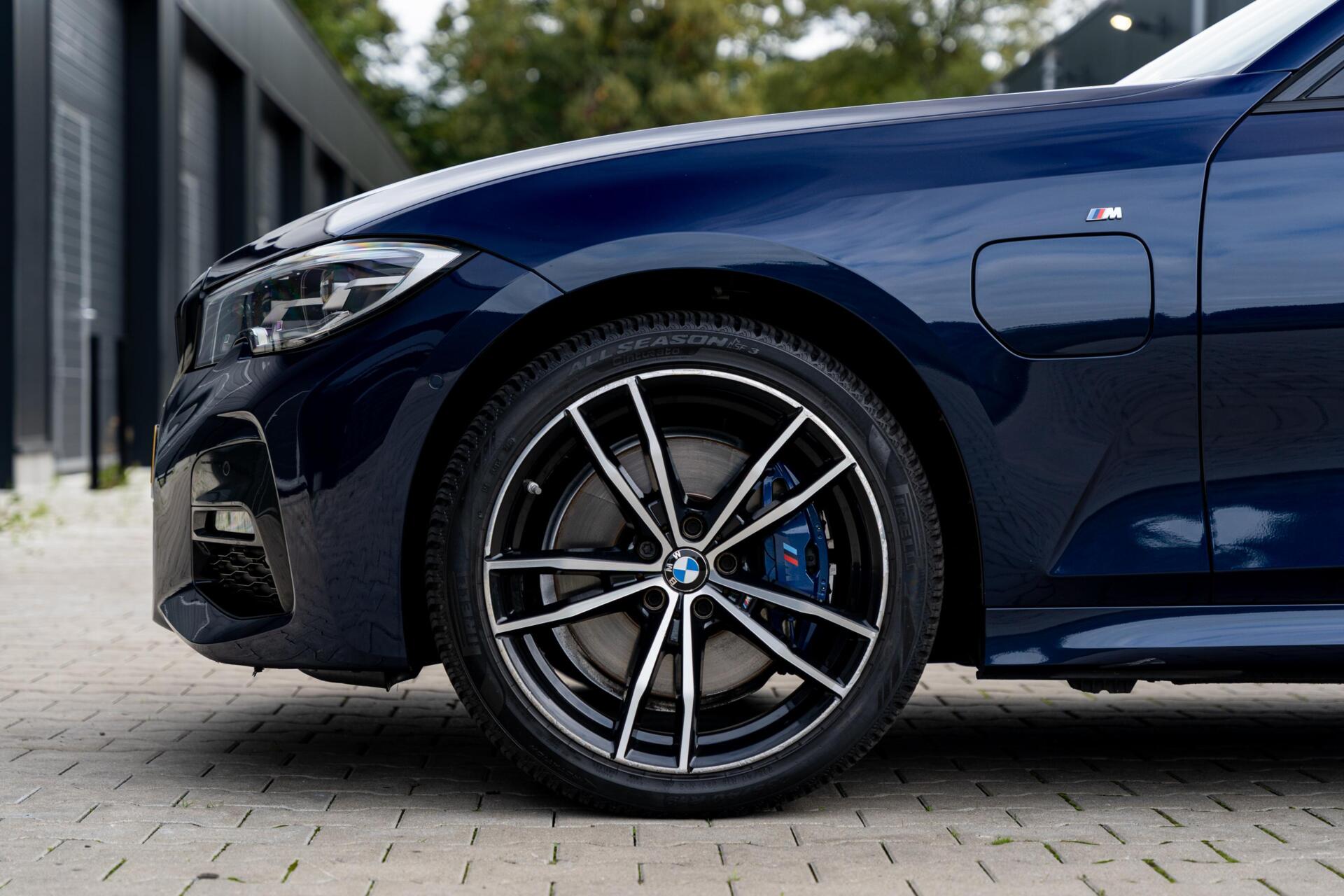 Foto van BMW 330e