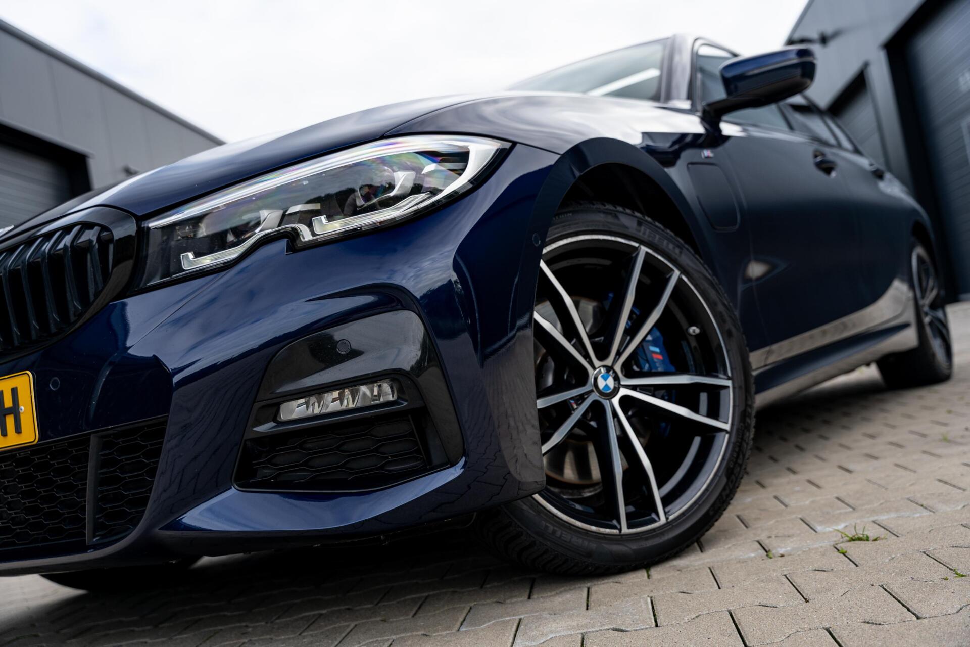 Foto van BMW 330e