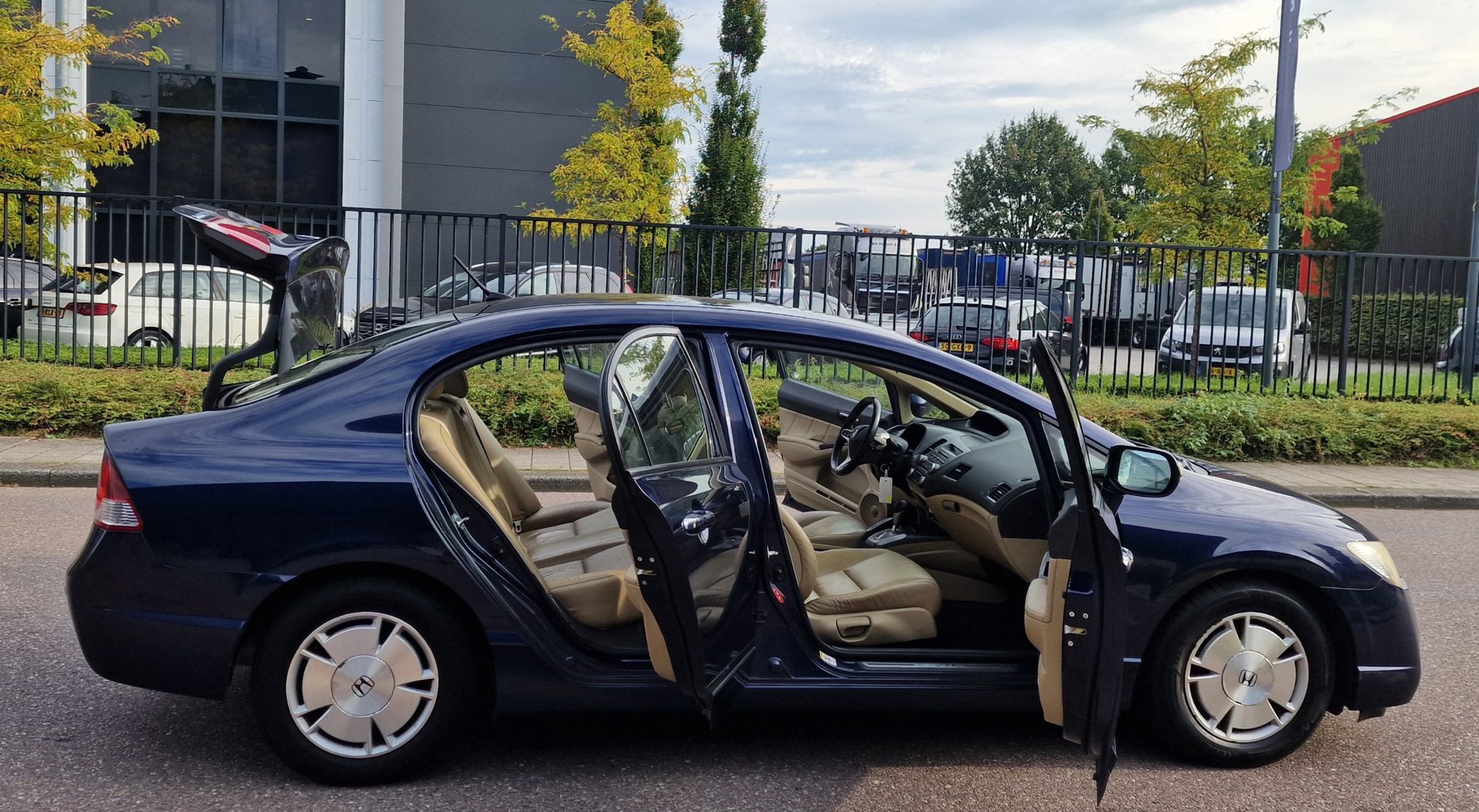 Foto van Honda Civic 4dr Hybrid