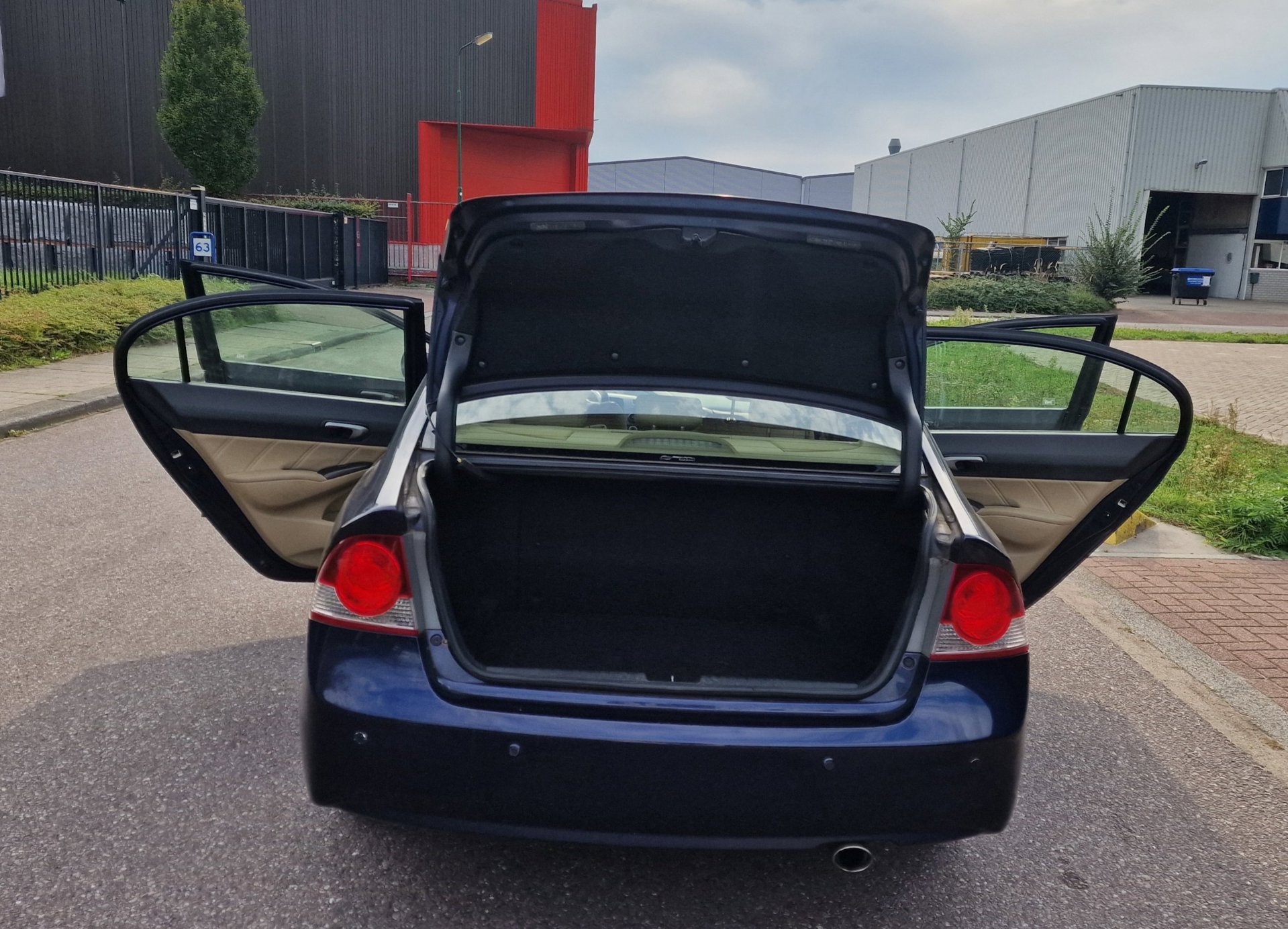 Foto van Honda Civic 4dr Hybrid