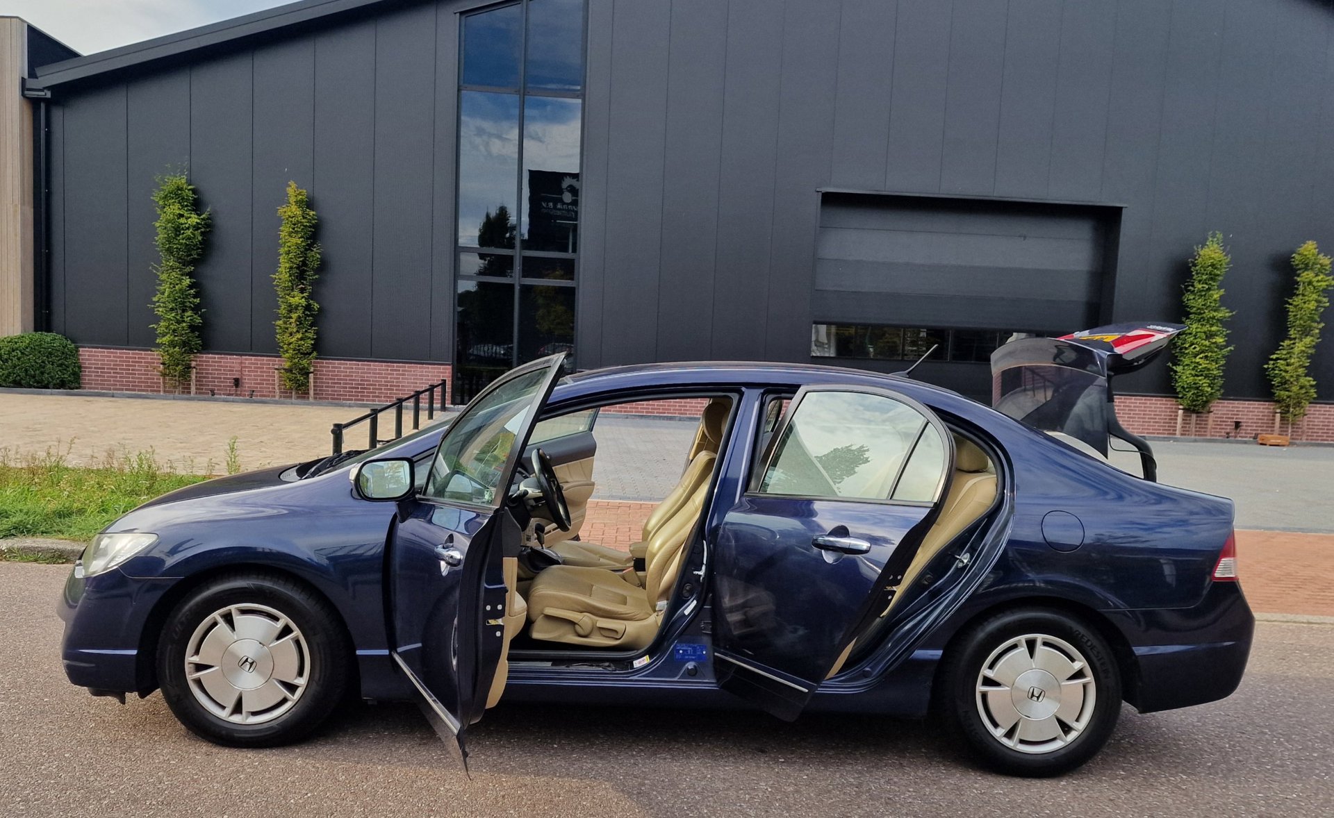Foto van Honda Civic 4dr Hybrid
