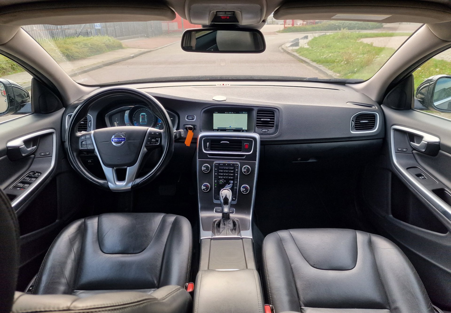 Foto van Volvo V60 Plug In Hybrid