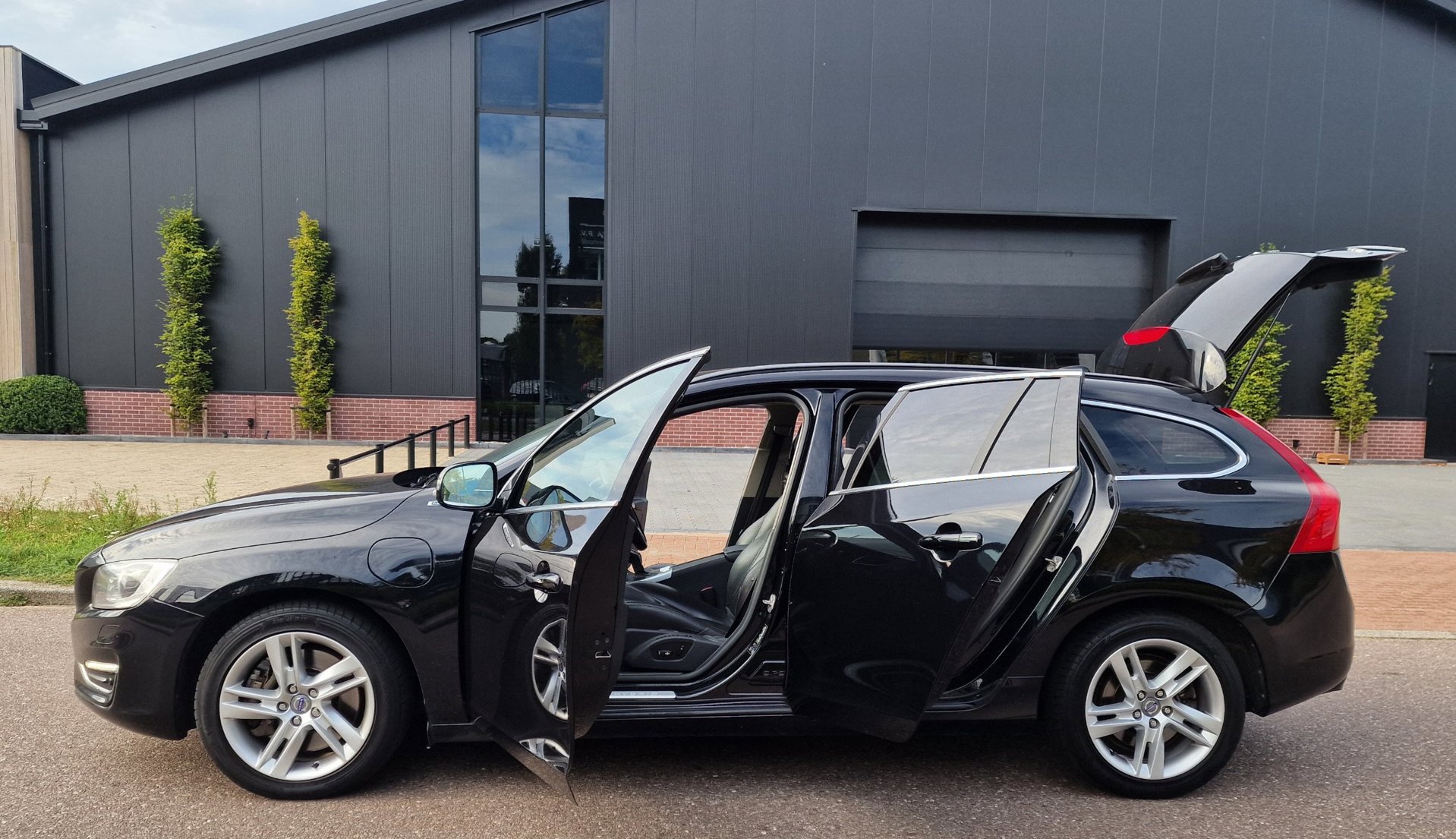 Foto van Volvo V60 Plug In Hybrid
