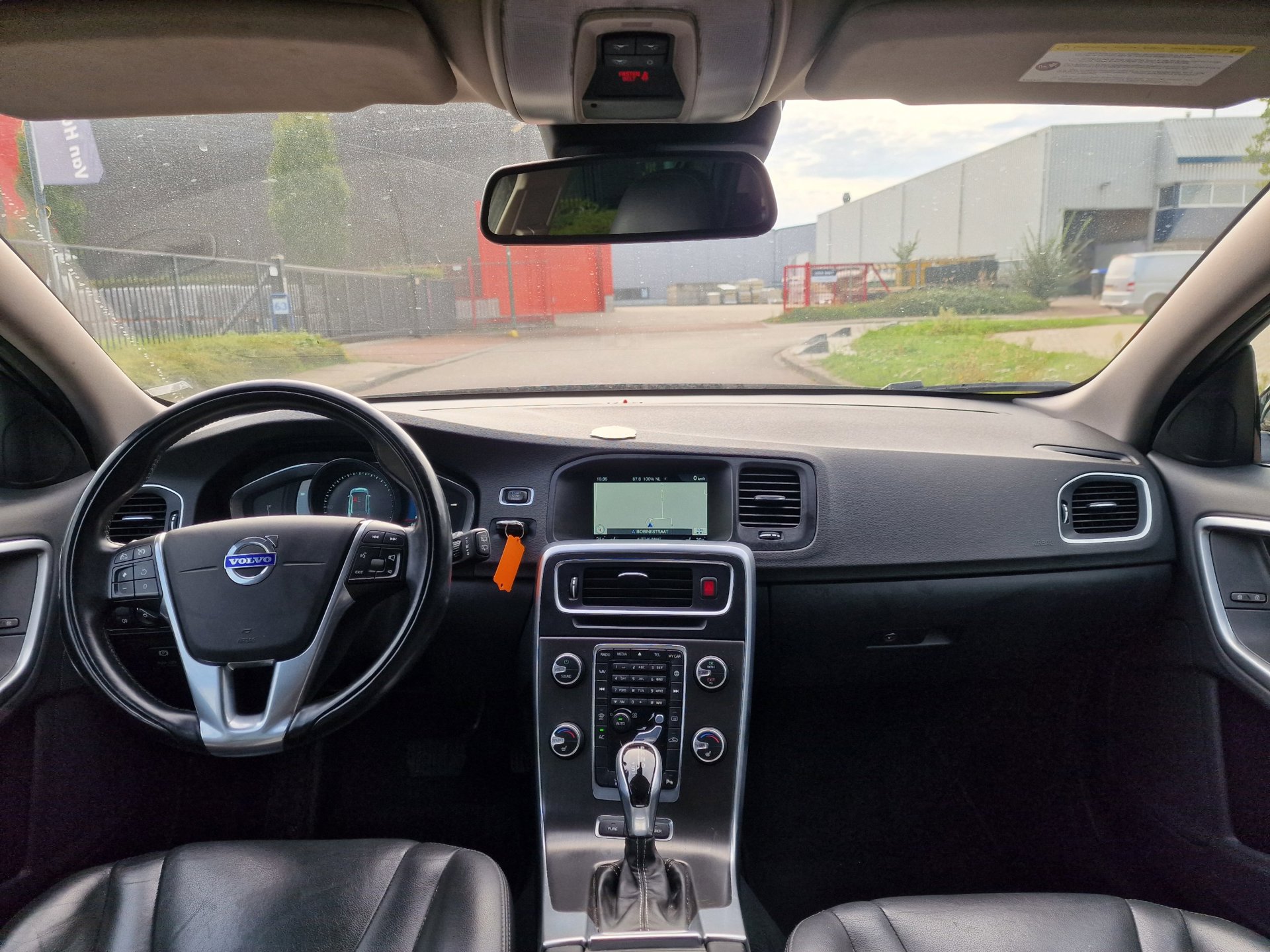 Foto van Volvo V60 Plug In Hybrid