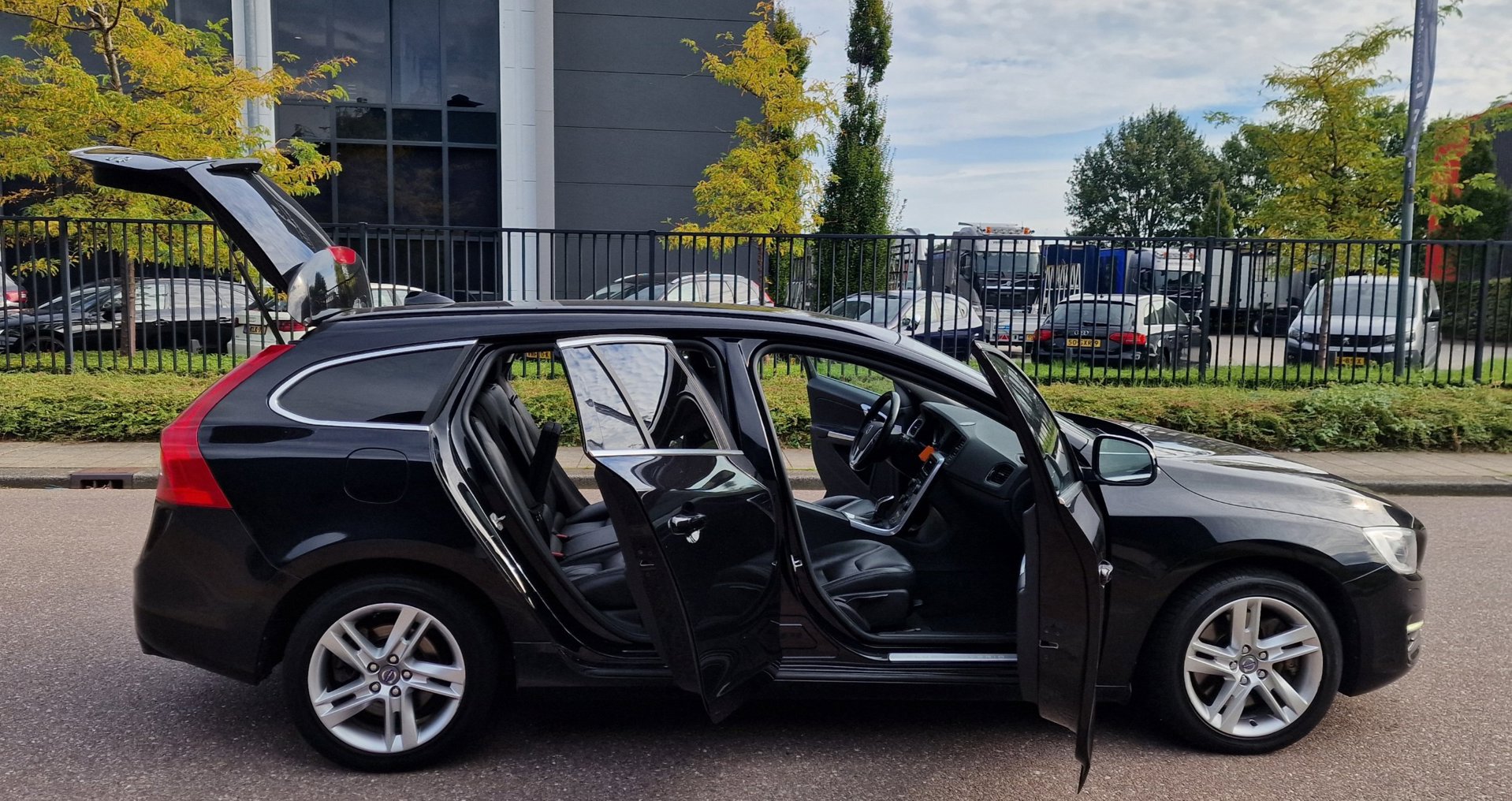 Foto van Volvo V60 Plug In Hybrid