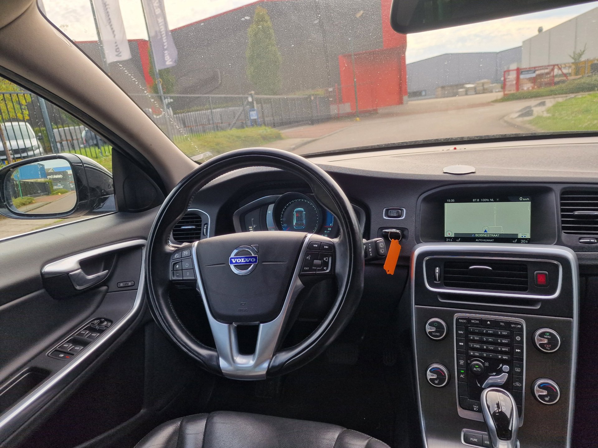 Foto van Volvo V60 Plug In Hybrid
