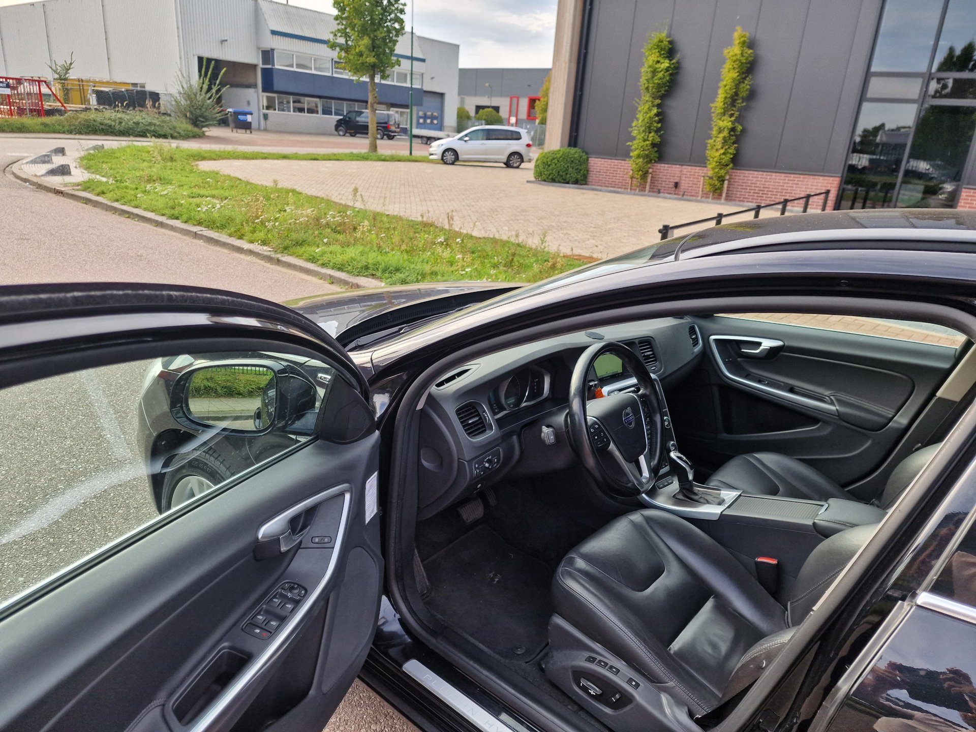 Foto van Volvo V60 Plug In Hybrid