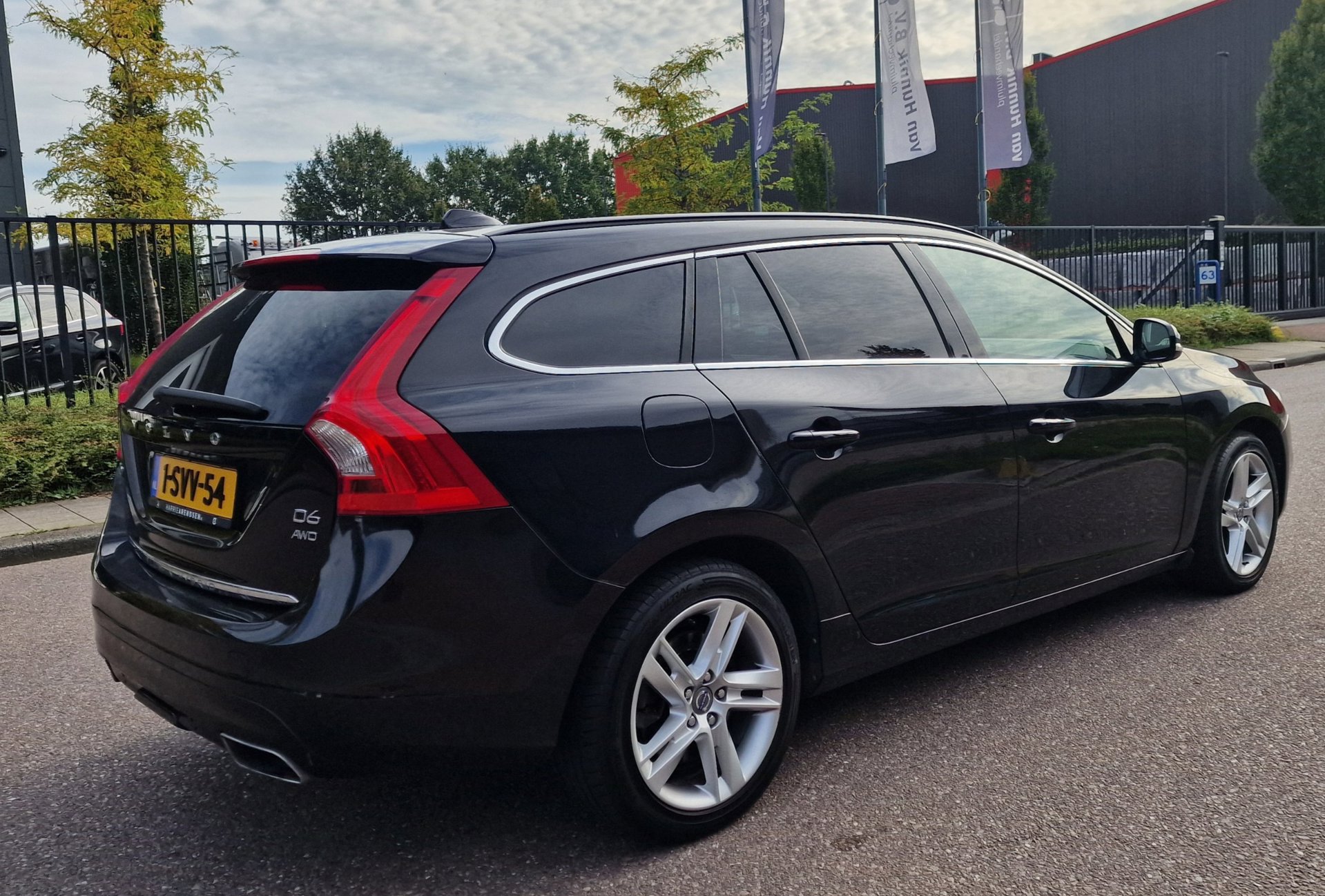 Foto van Volvo V60 Plug In Hybrid