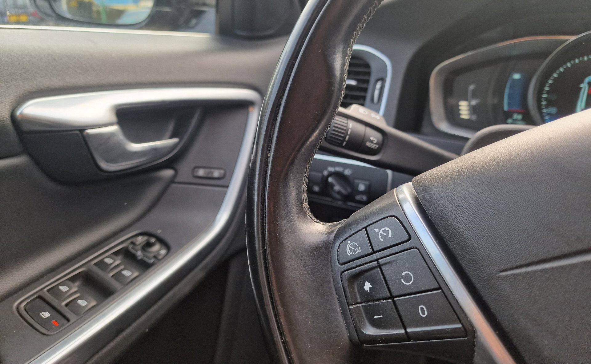 Foto van Volvo V60 Plug In Hybrid