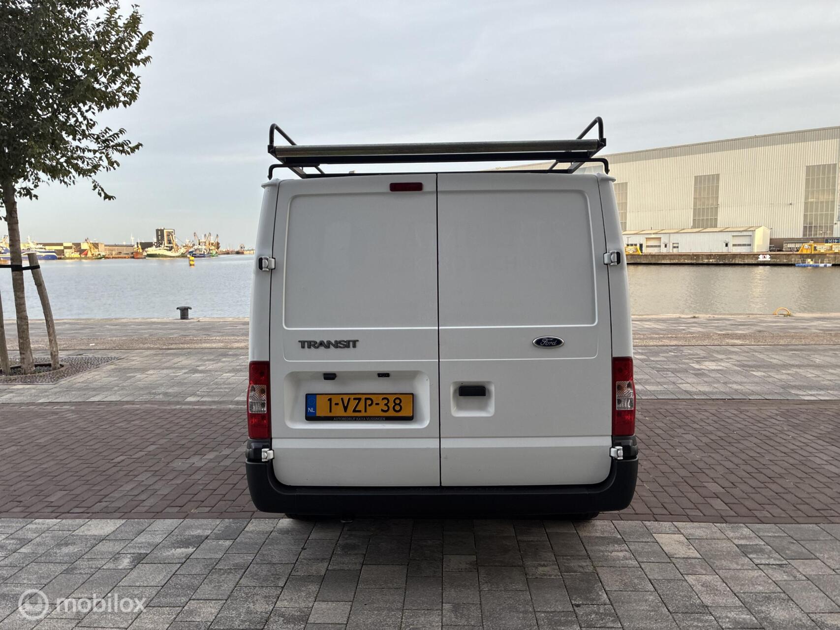 Foto van Ford Transit/tourneo