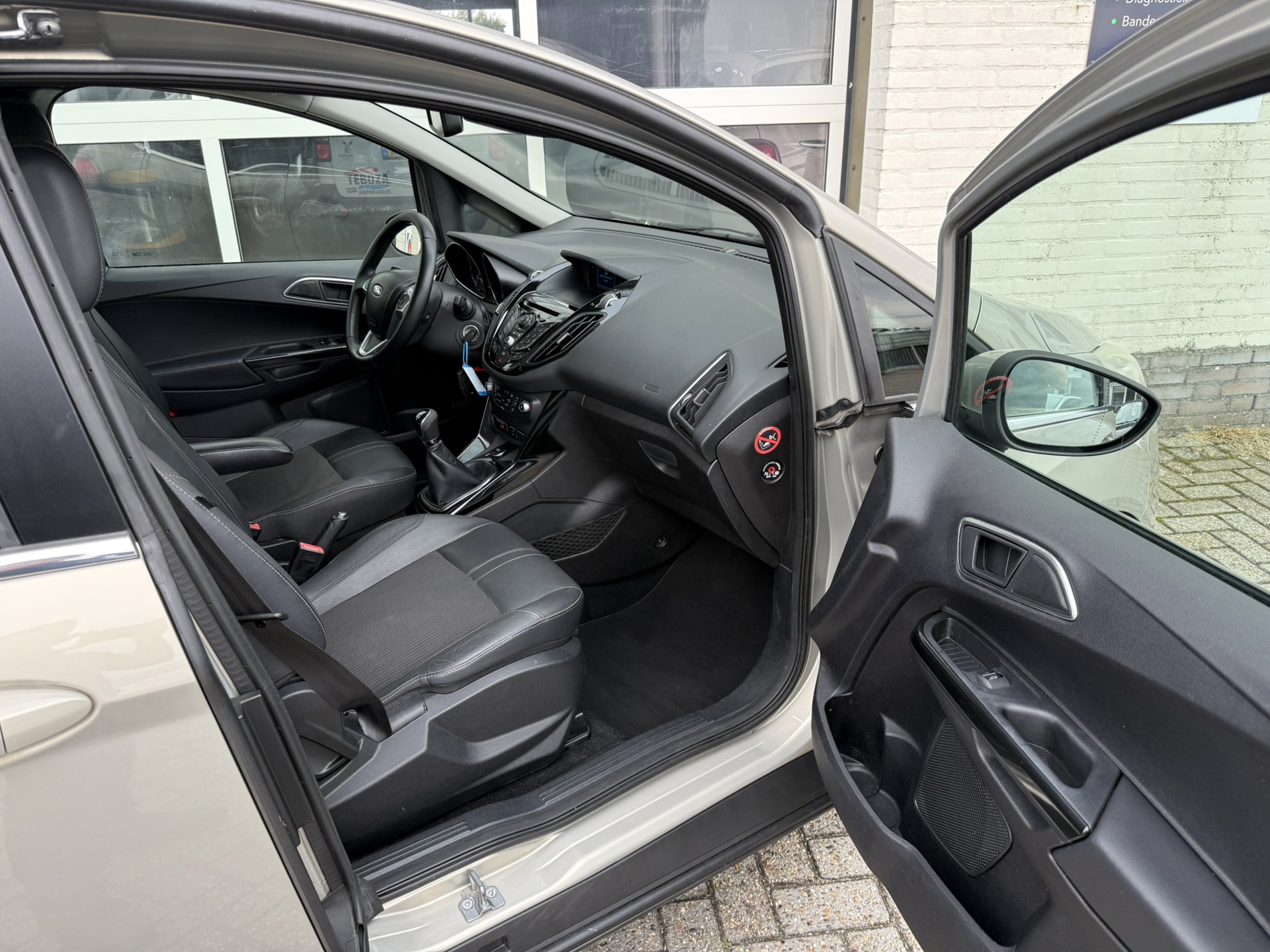 Foto van Ford B-max